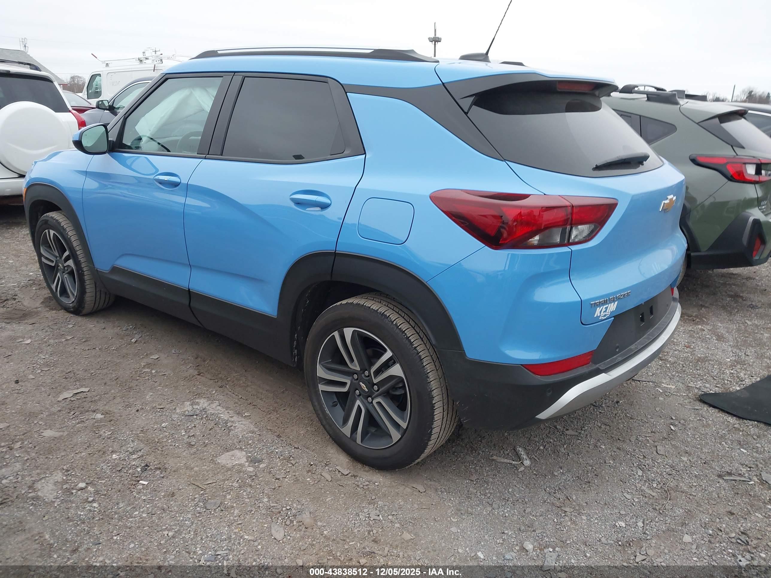 CHEVROLET TRAILBLAZER image 3