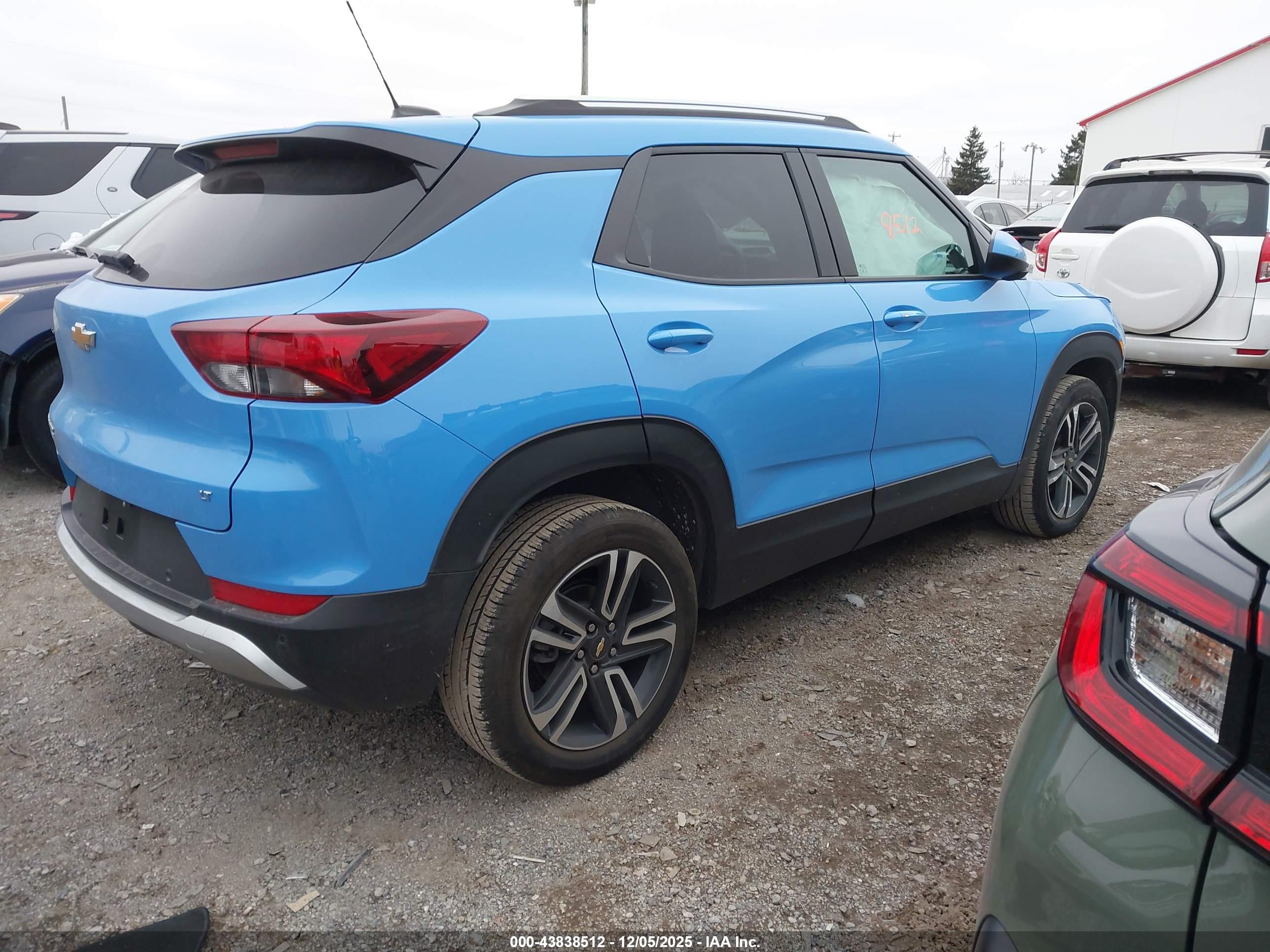 CHEVROLET TRAILBLAZER image 4