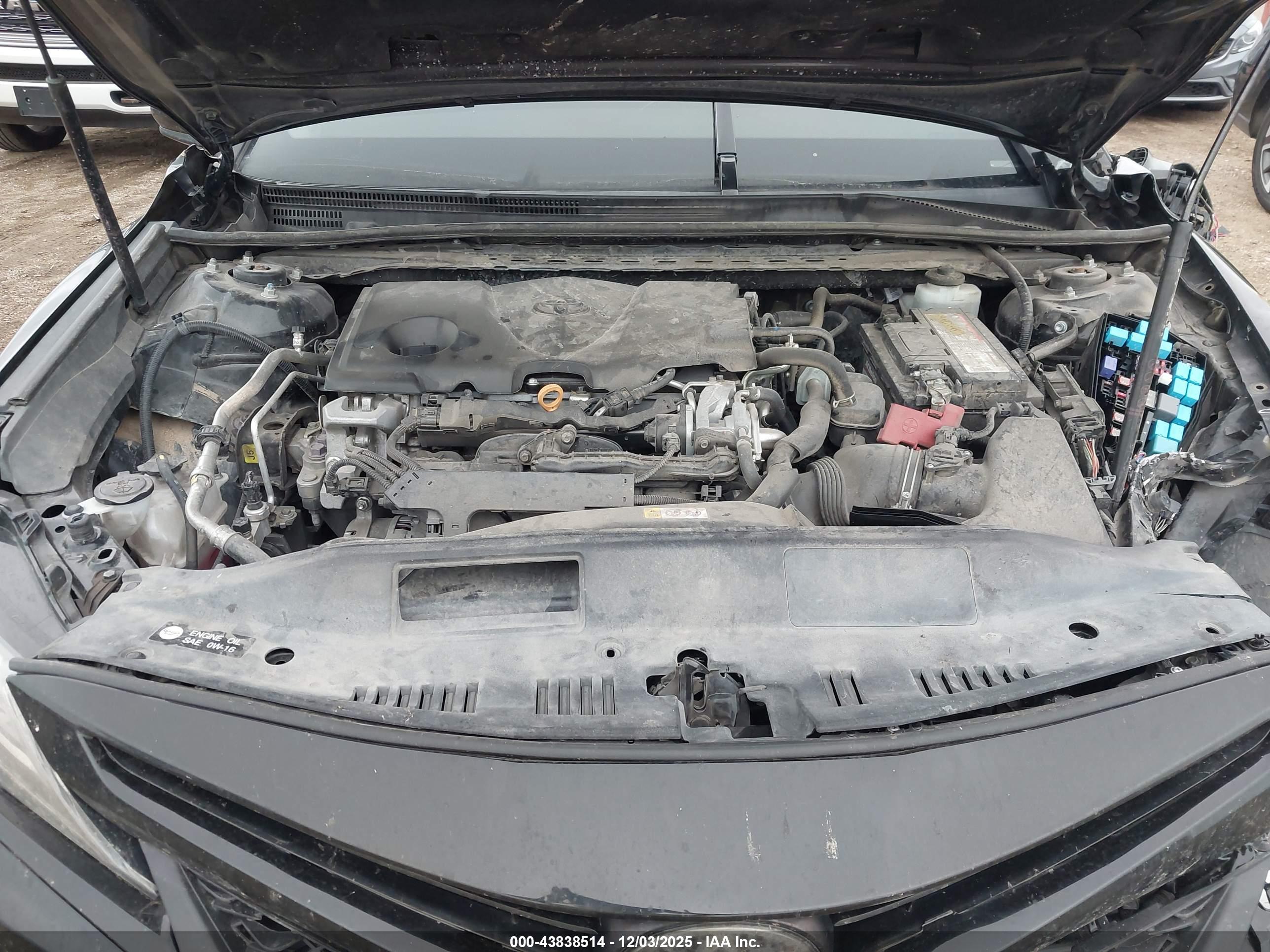 TOYOTA CAMRY image 10