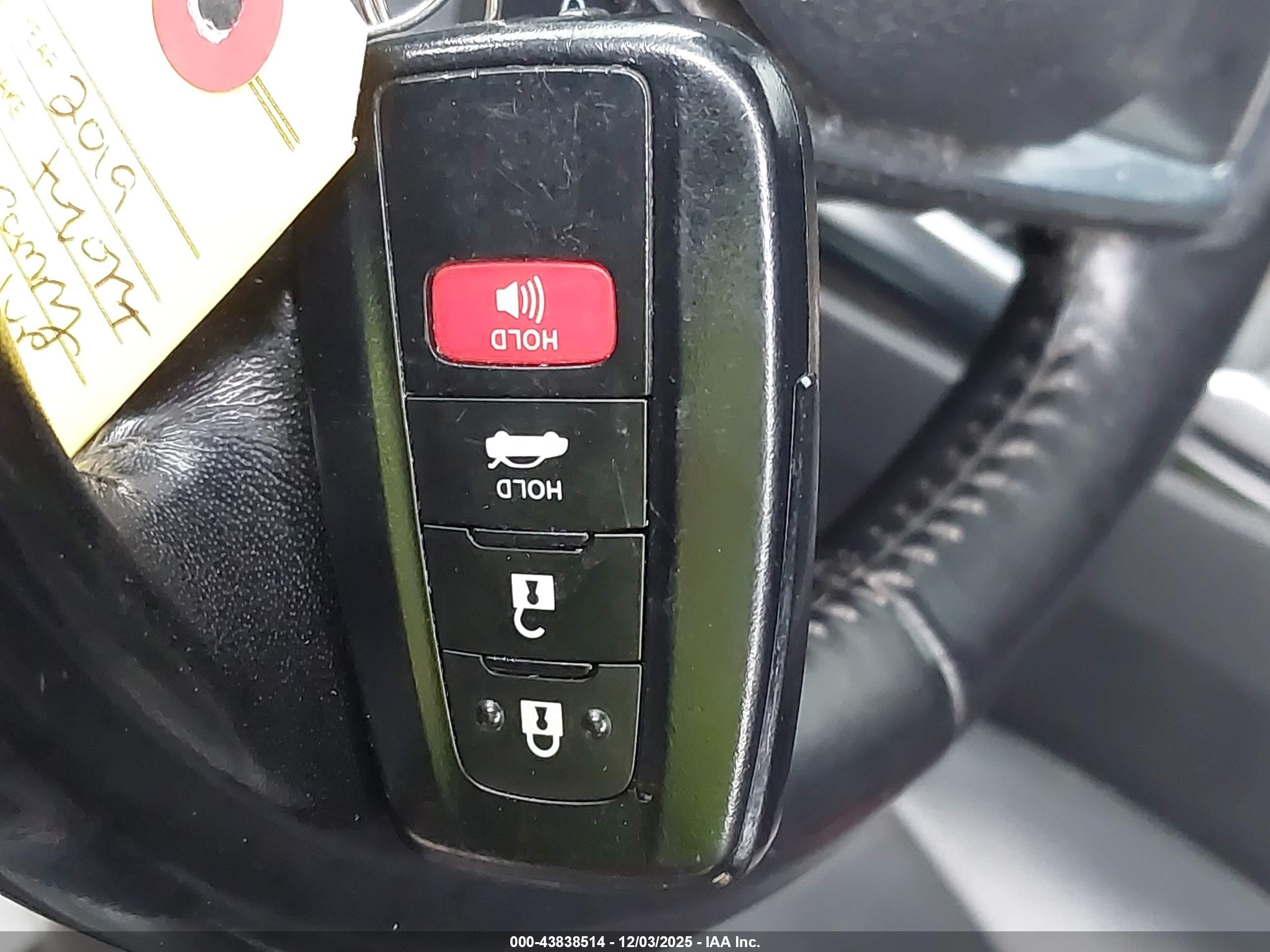 TOYOTA CAMRY image 11