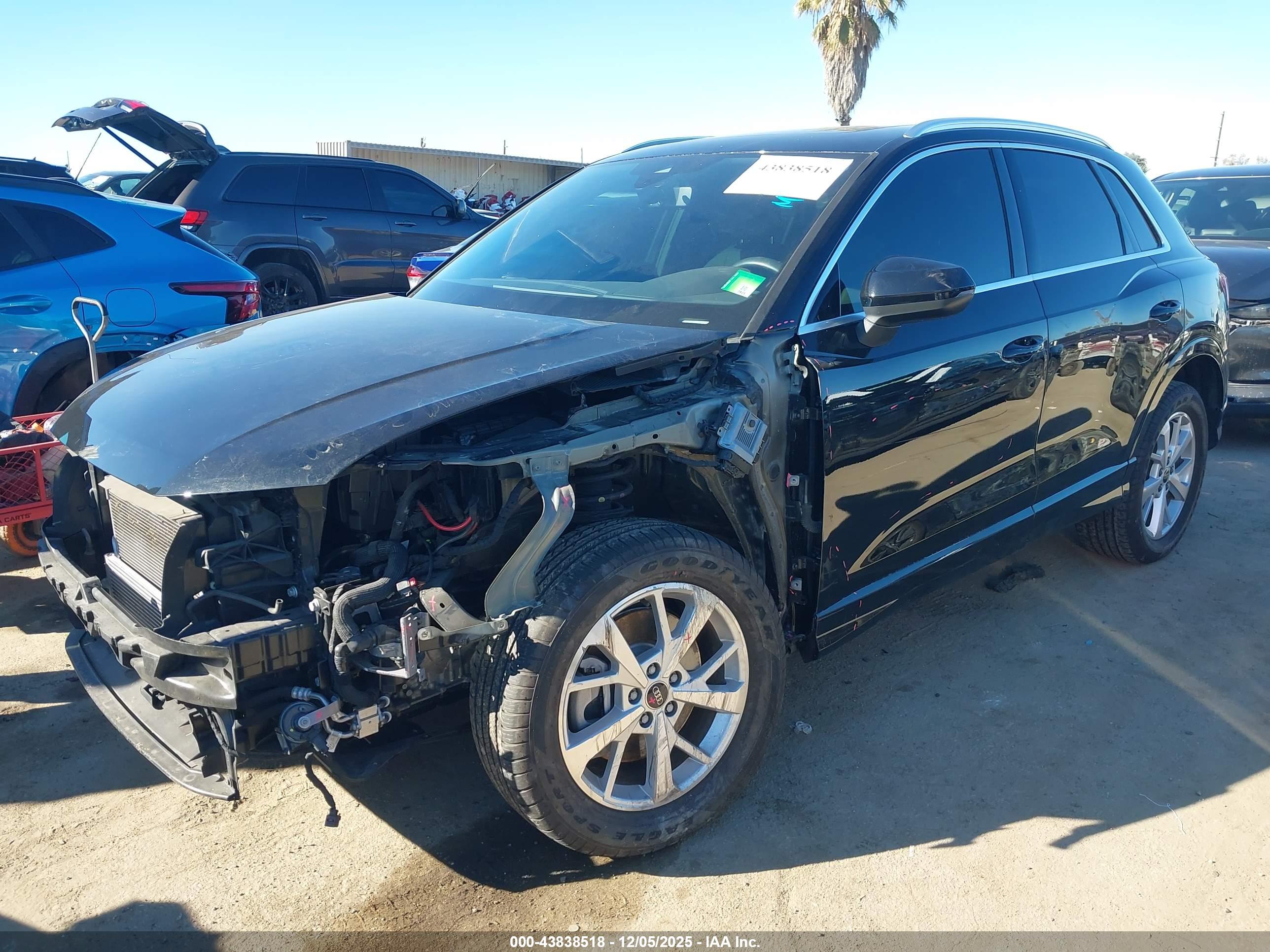 AUDI Q3 image 2