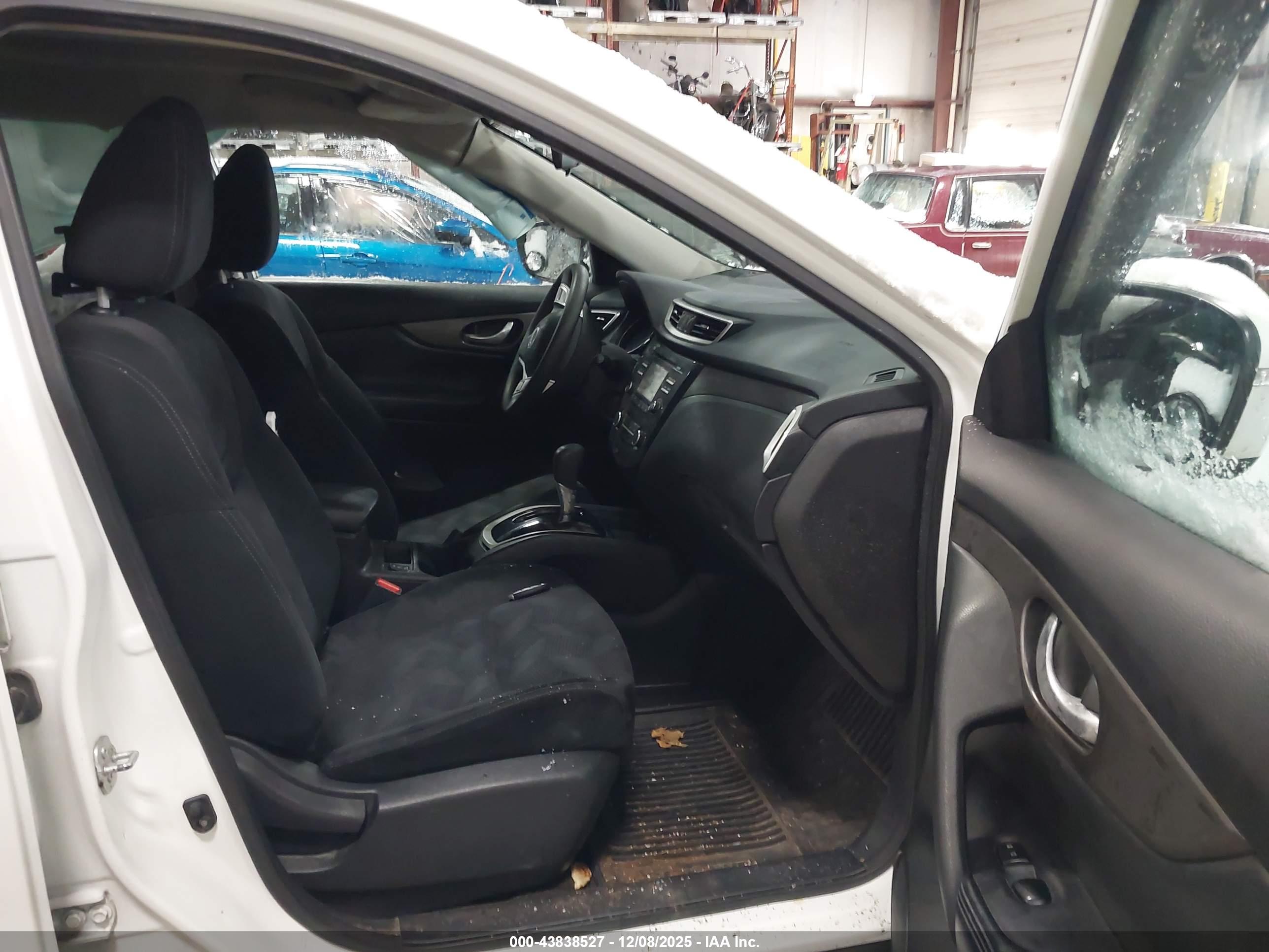 NISSAN ROGUE image 5