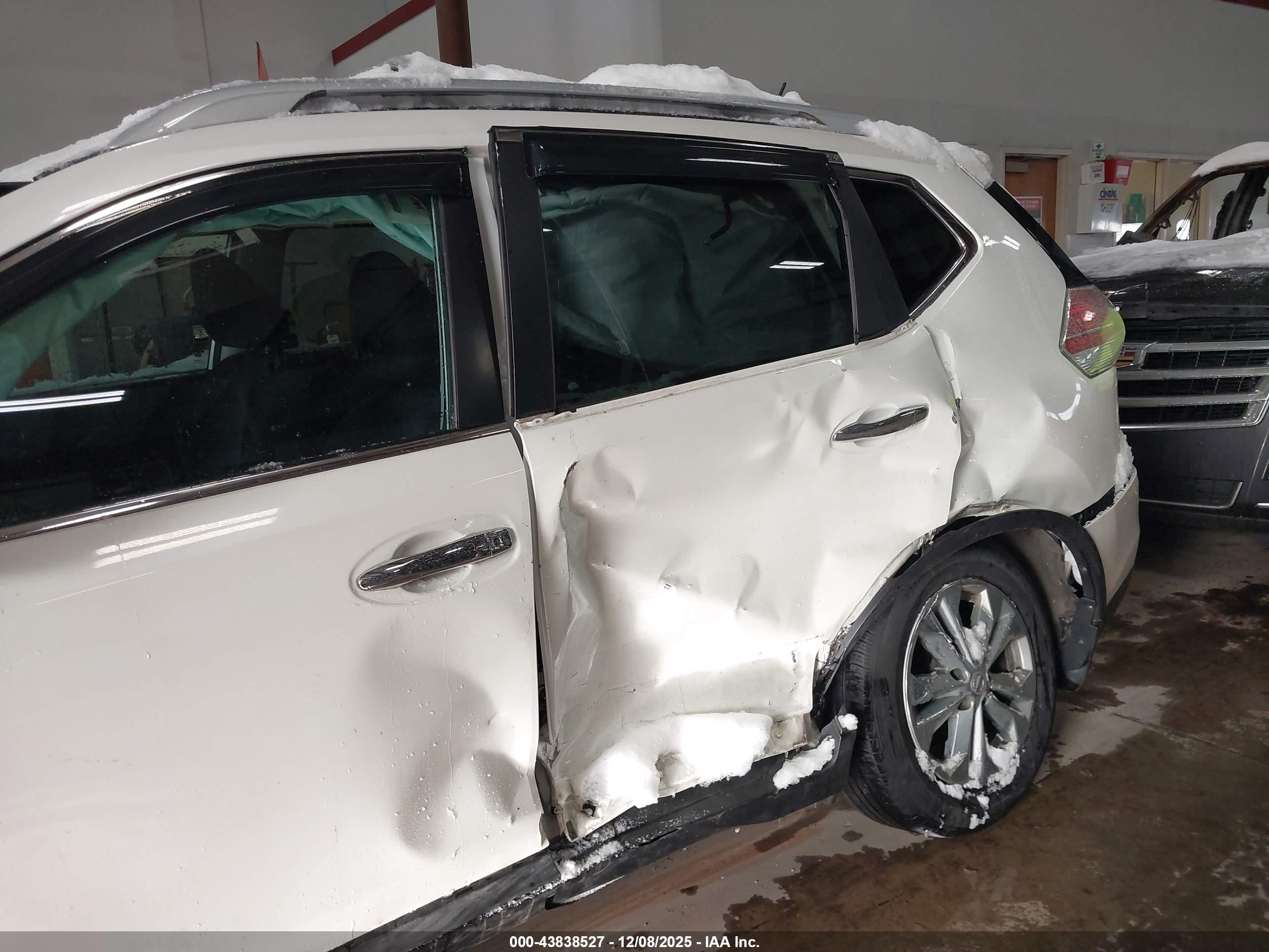 NISSAN ROGUE image 6