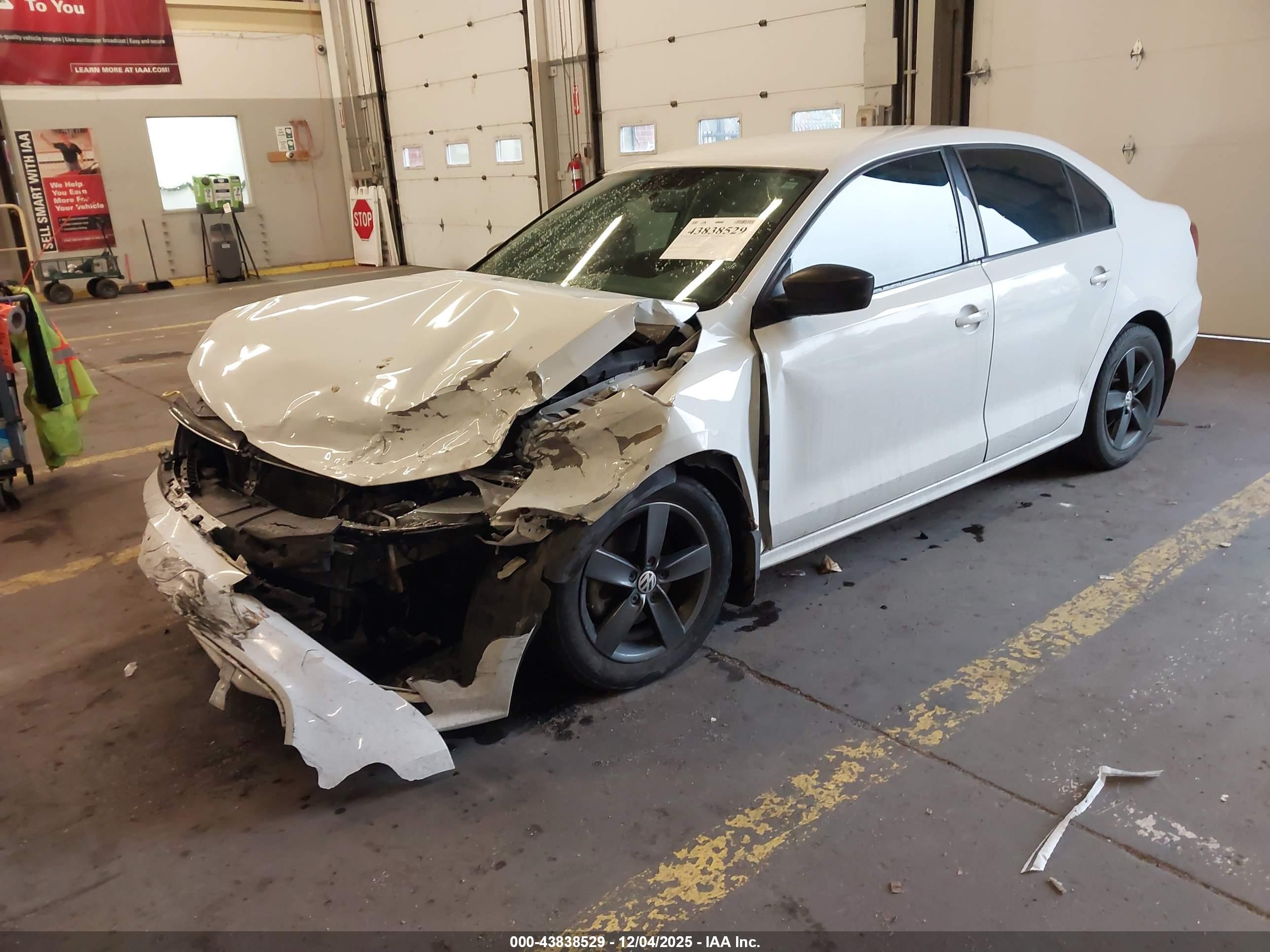 VOLKSWAGEN JETTA image 2