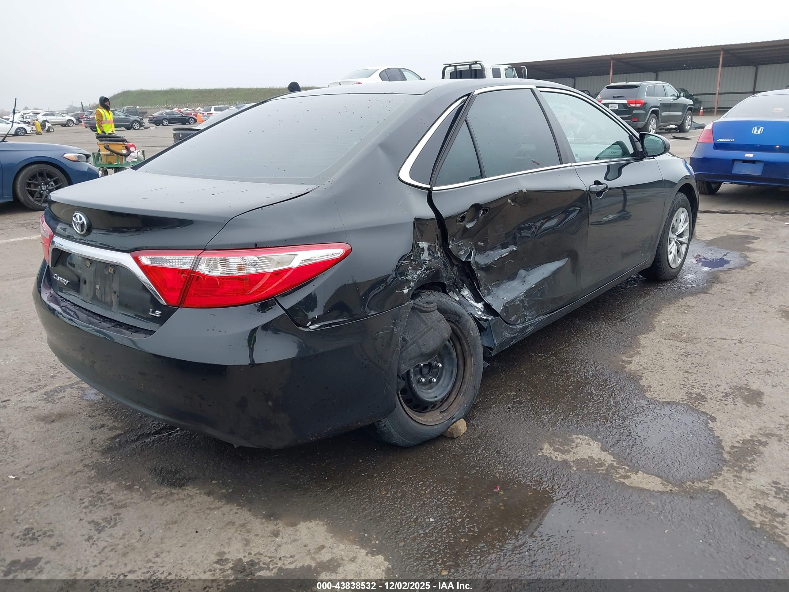 TOYOTA CAMRY image 4