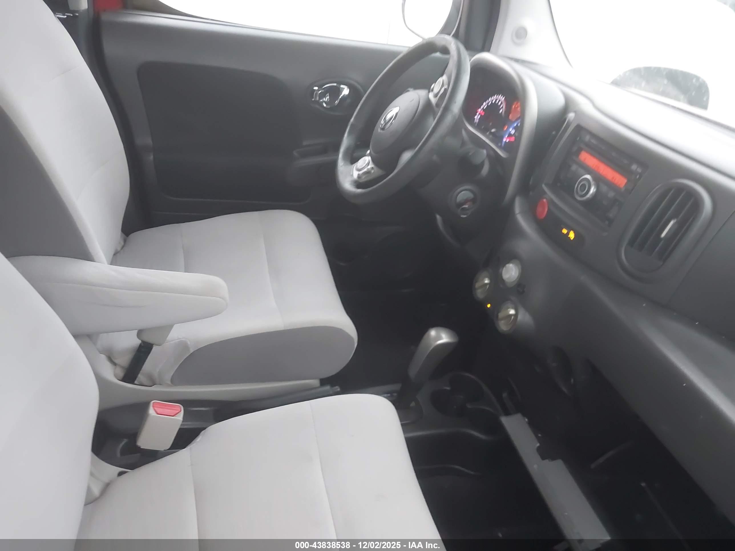 NISSAN CUBE image 5