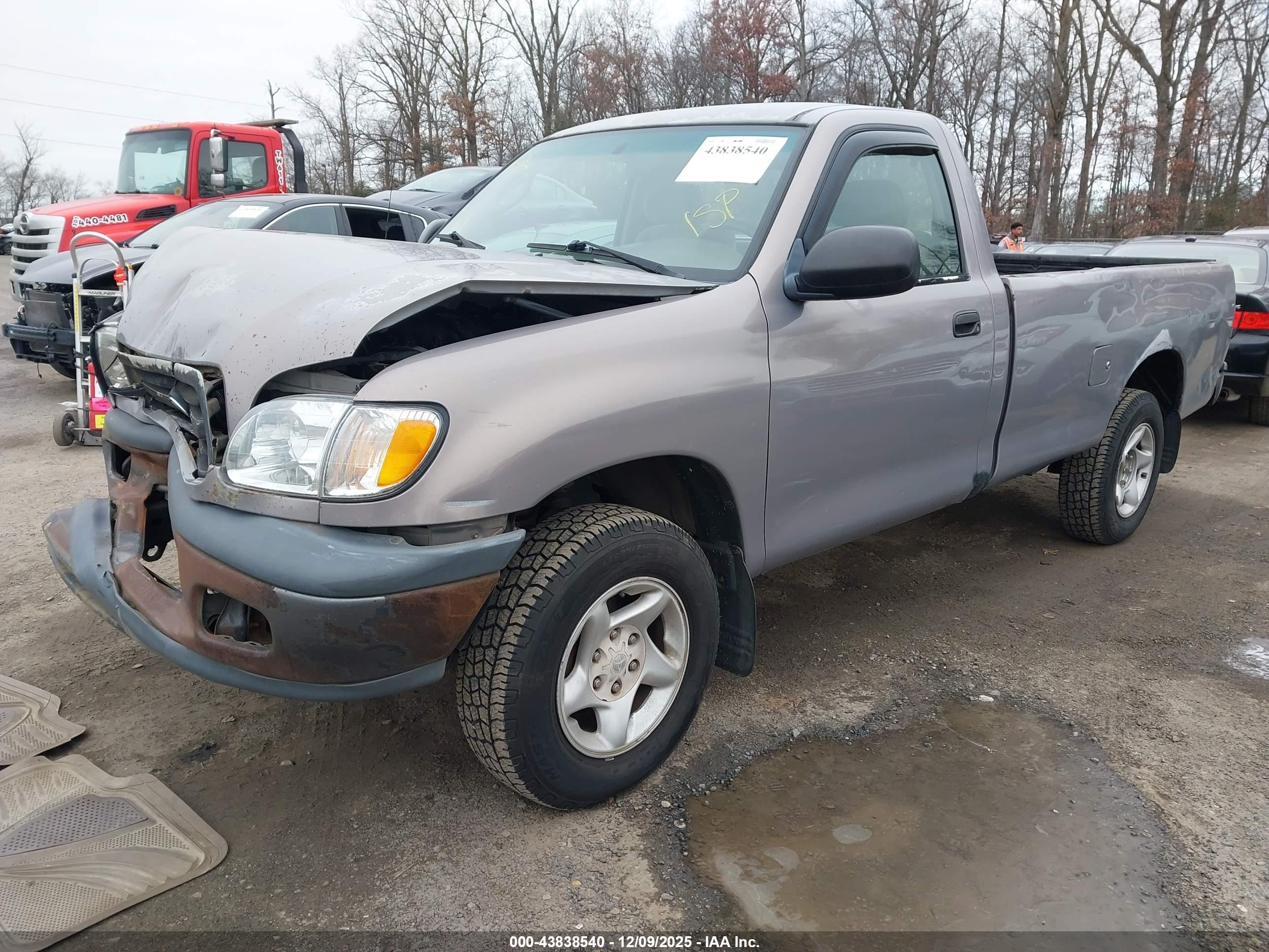 TOYOTA TUNDRA image 2