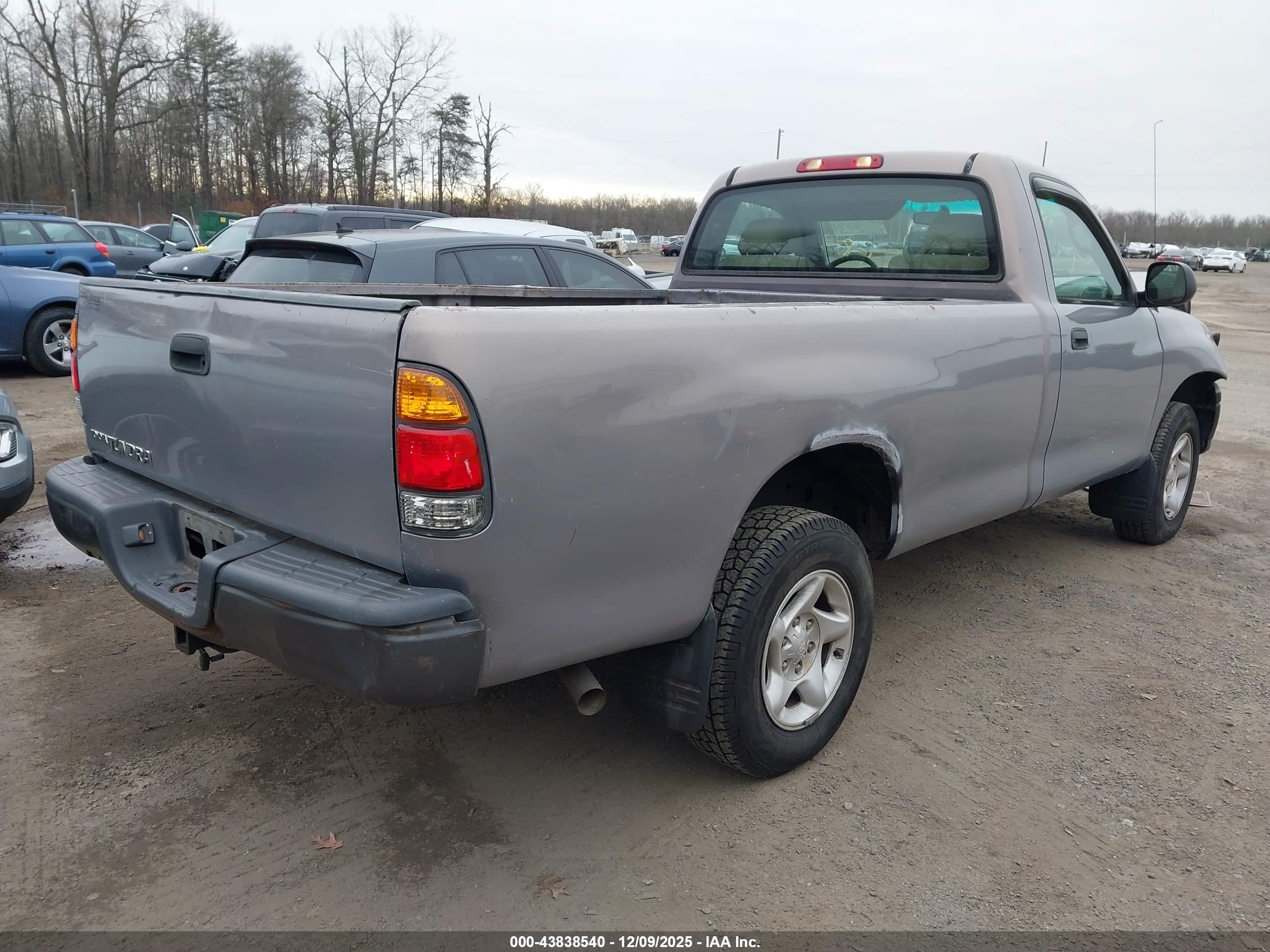 TOYOTA TUNDRA image 4