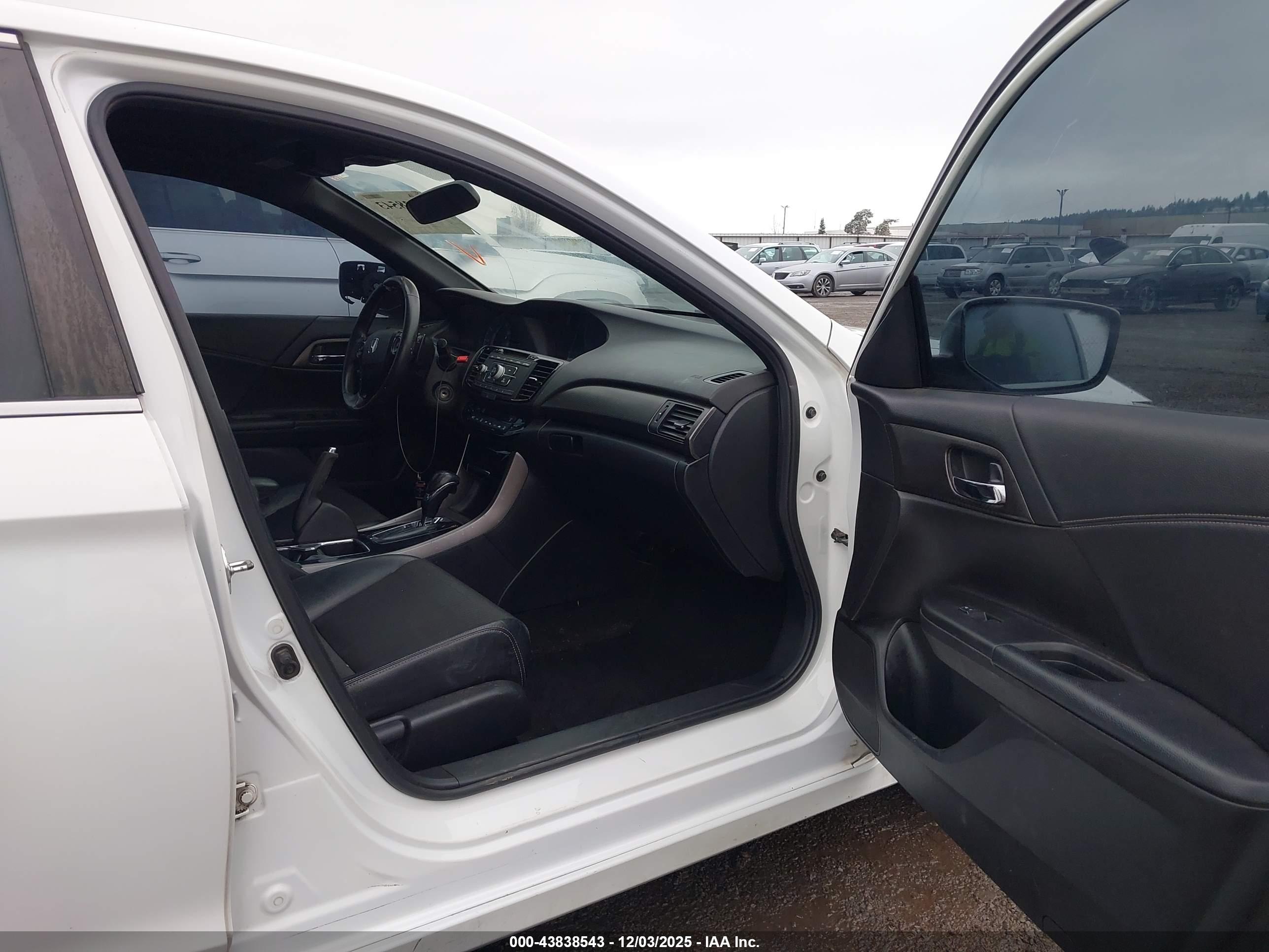 HONDA ACCORD image 5