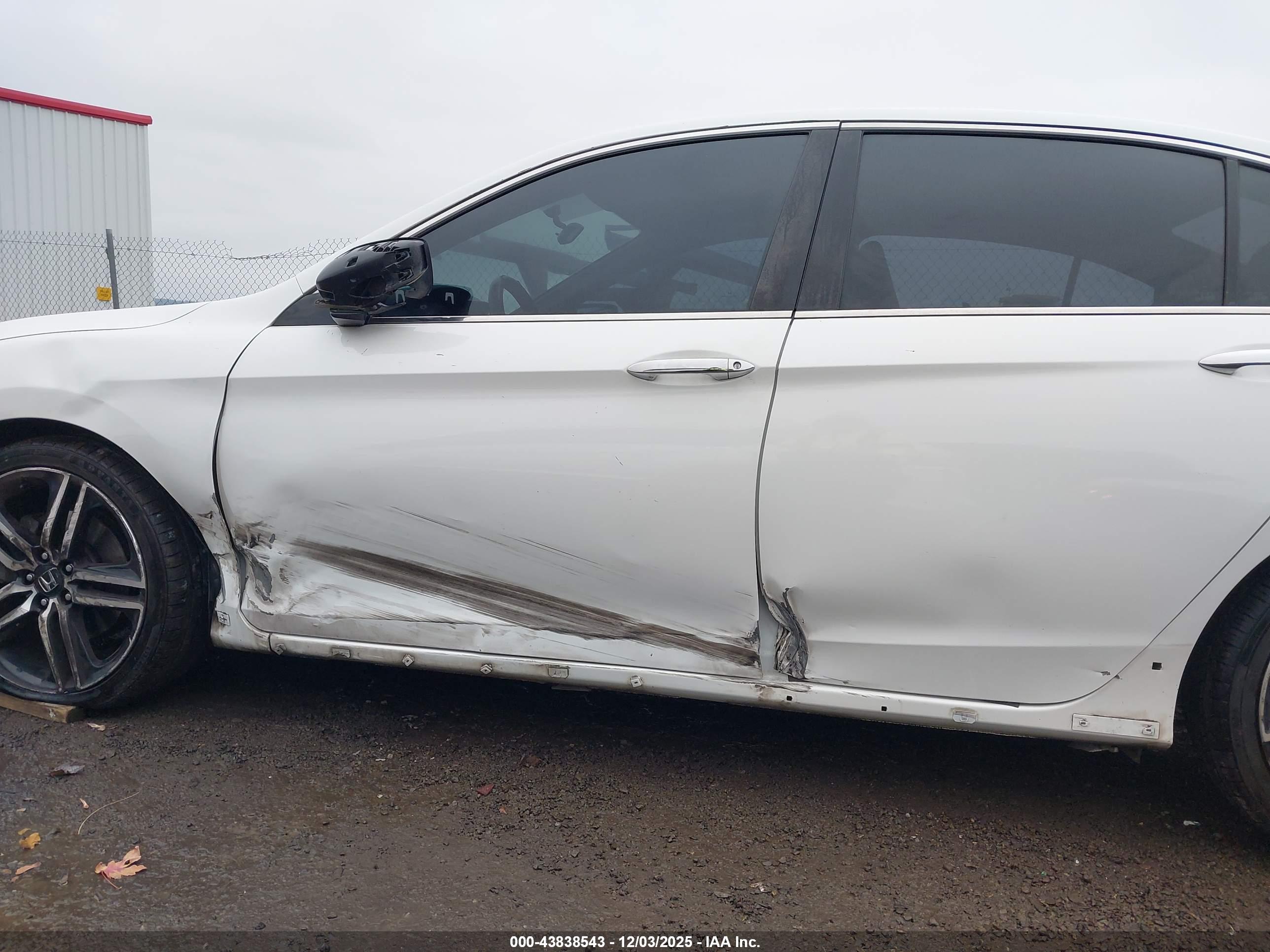 HONDA ACCORD image 6