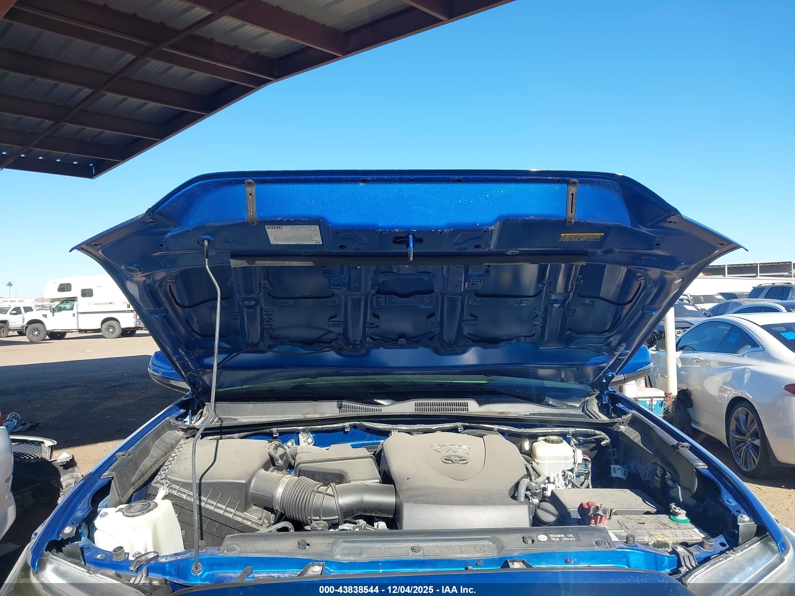 TOYOTA TACOMA image 10