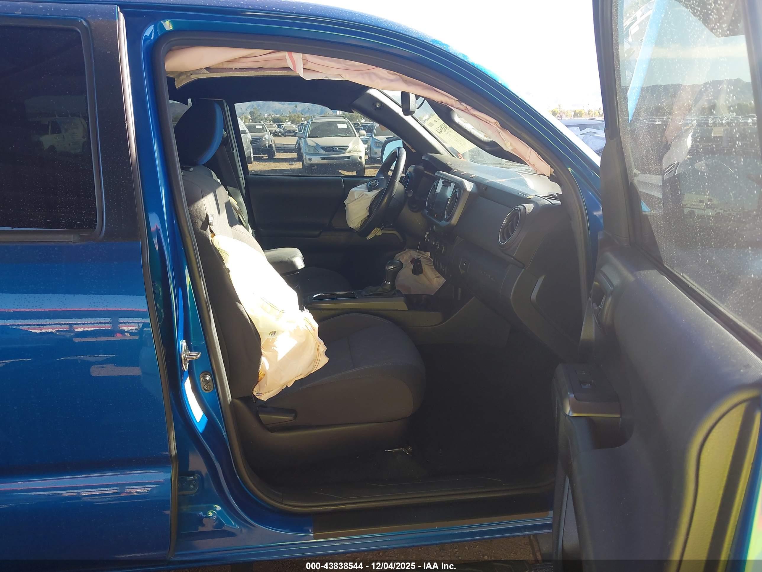 TOYOTA TACOMA image 5