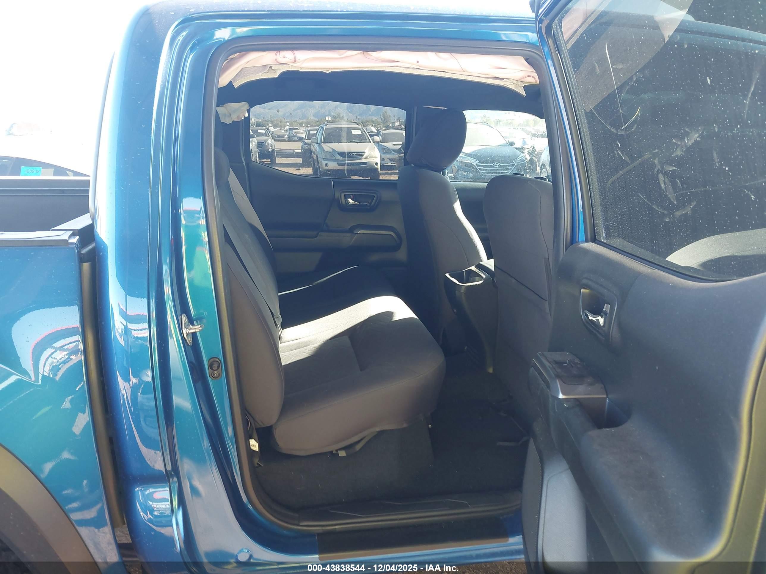 TOYOTA TACOMA image 8