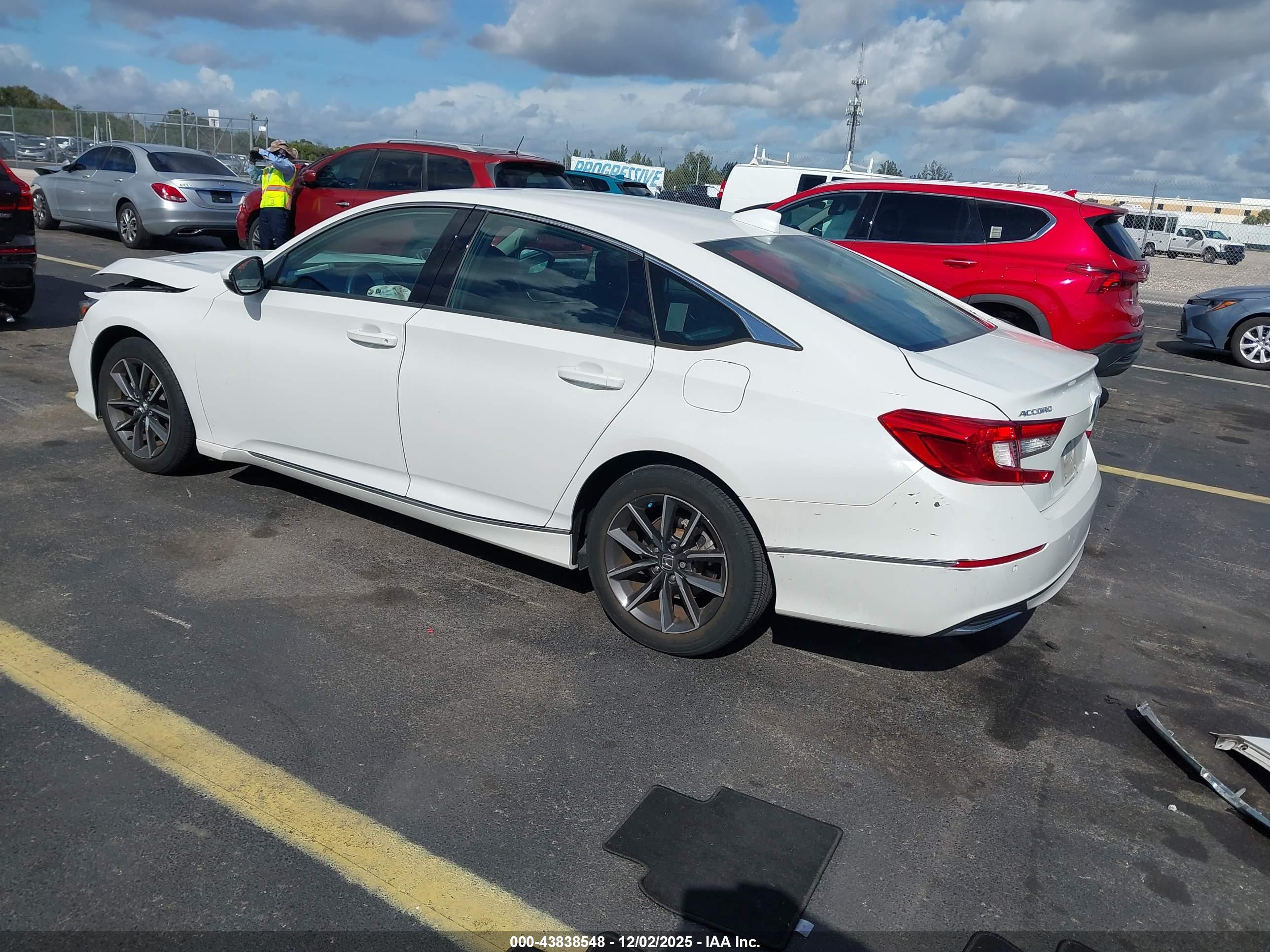 HONDA ACCORD image 3