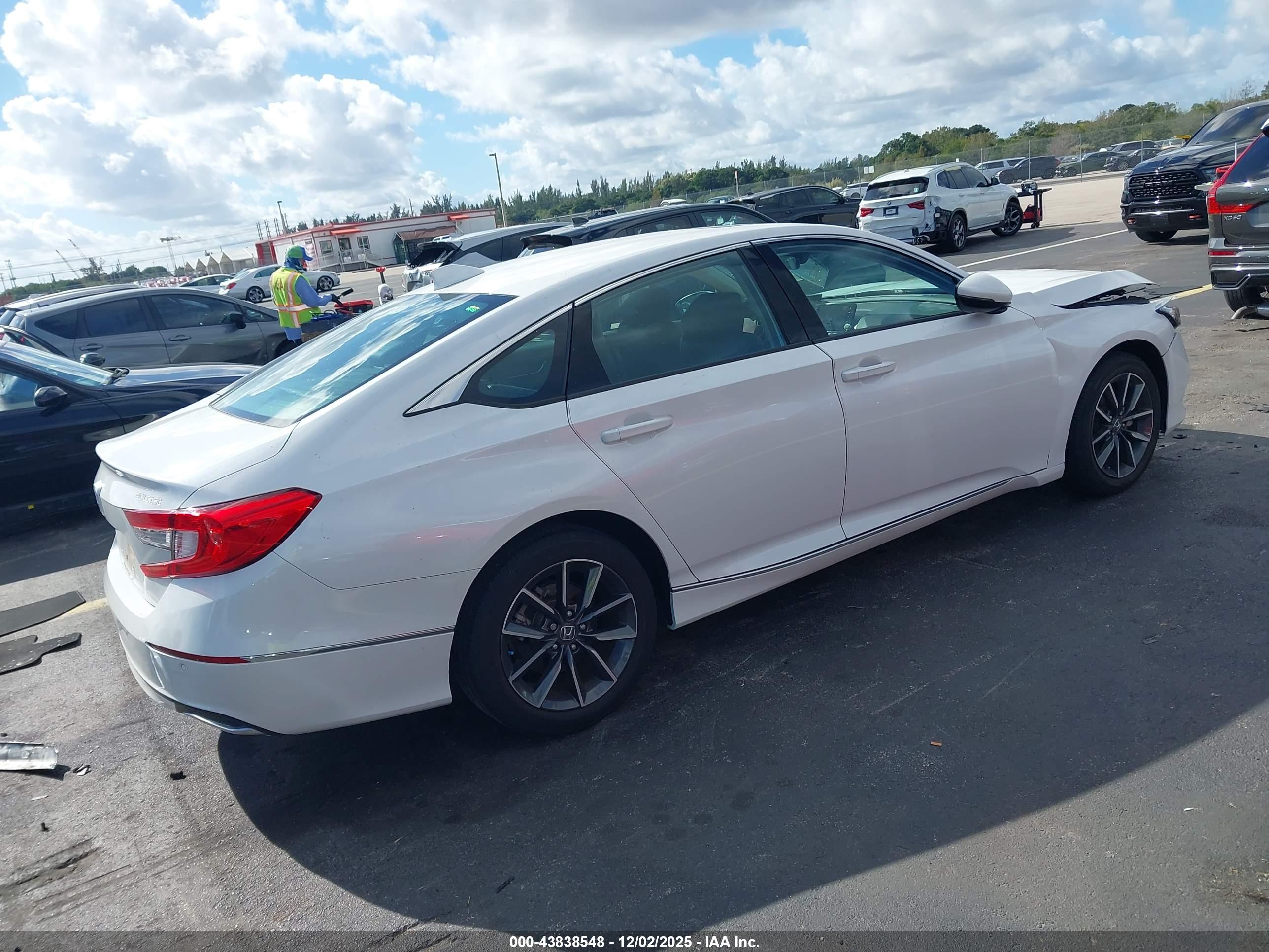 HONDA ACCORD image 4