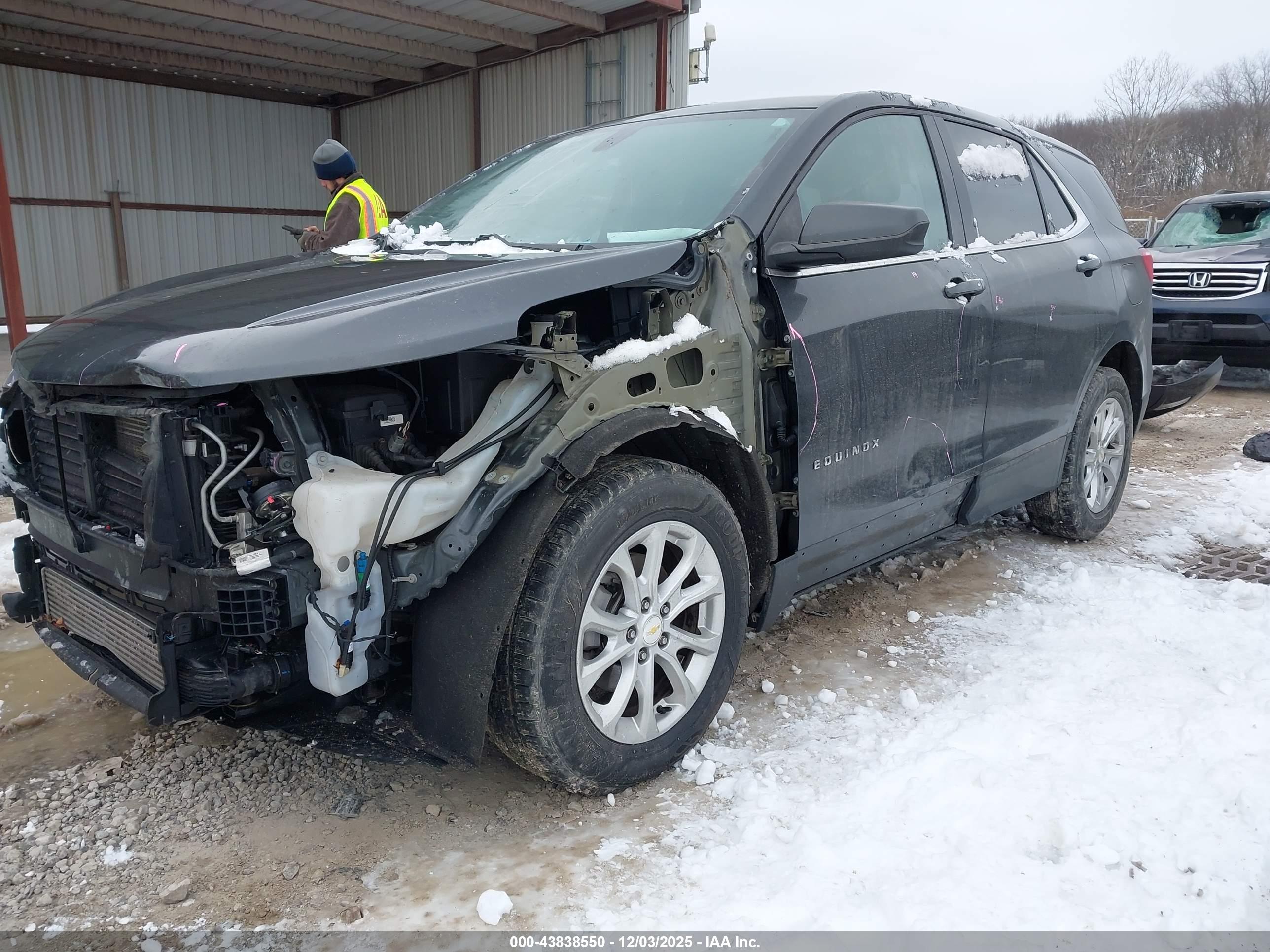 CHEVROLET EQUINOX image 2