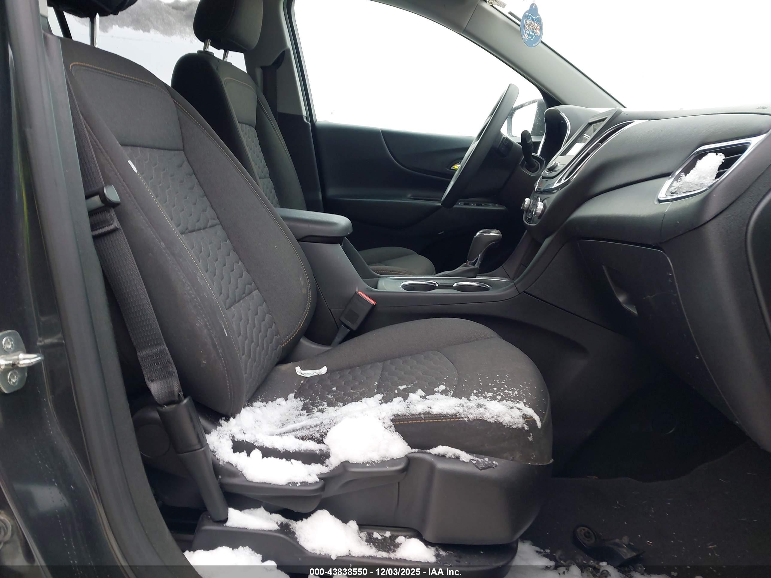 CHEVROLET EQUINOX image 5