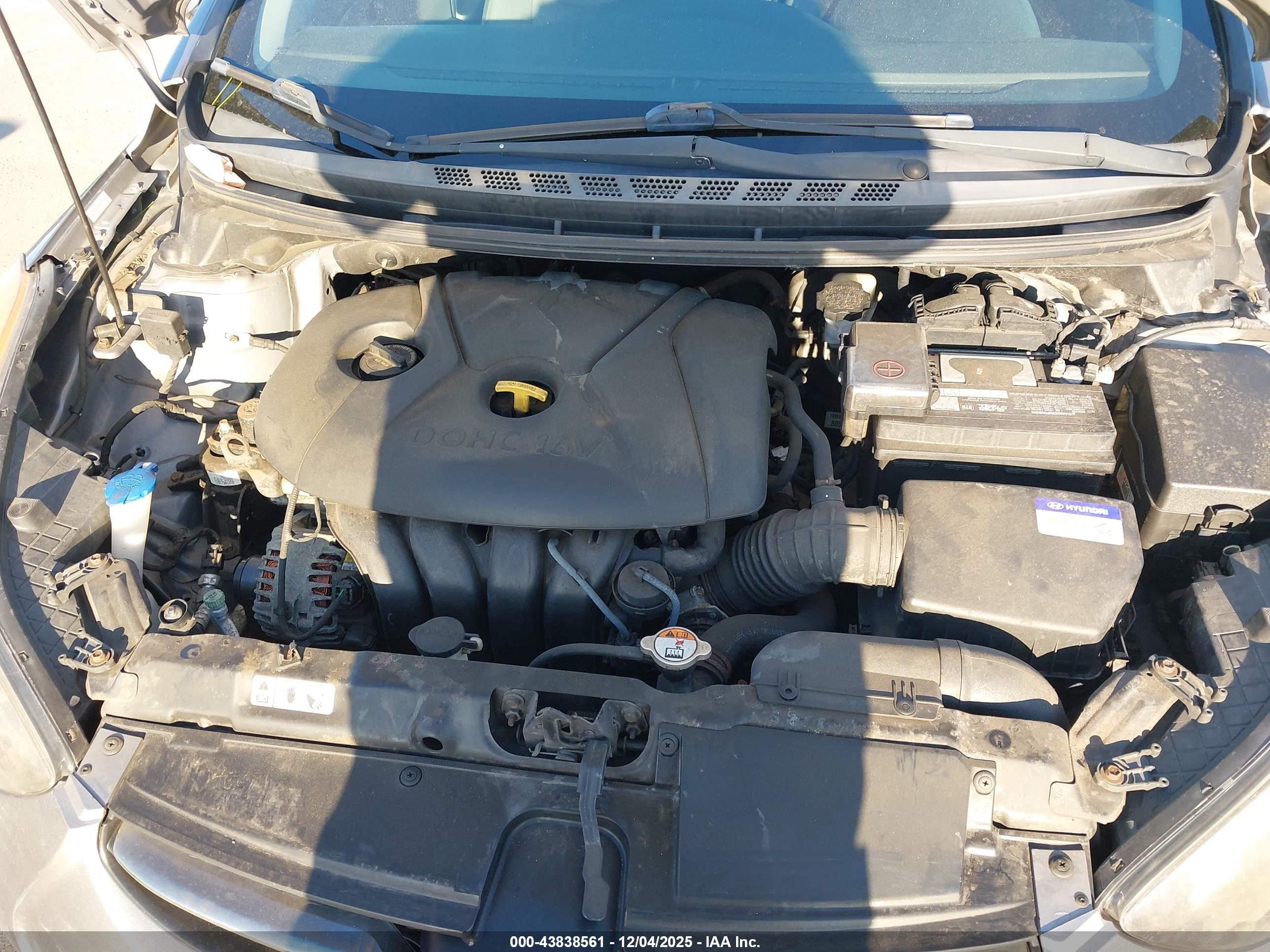 HYUNDAI ELANTRA image 10