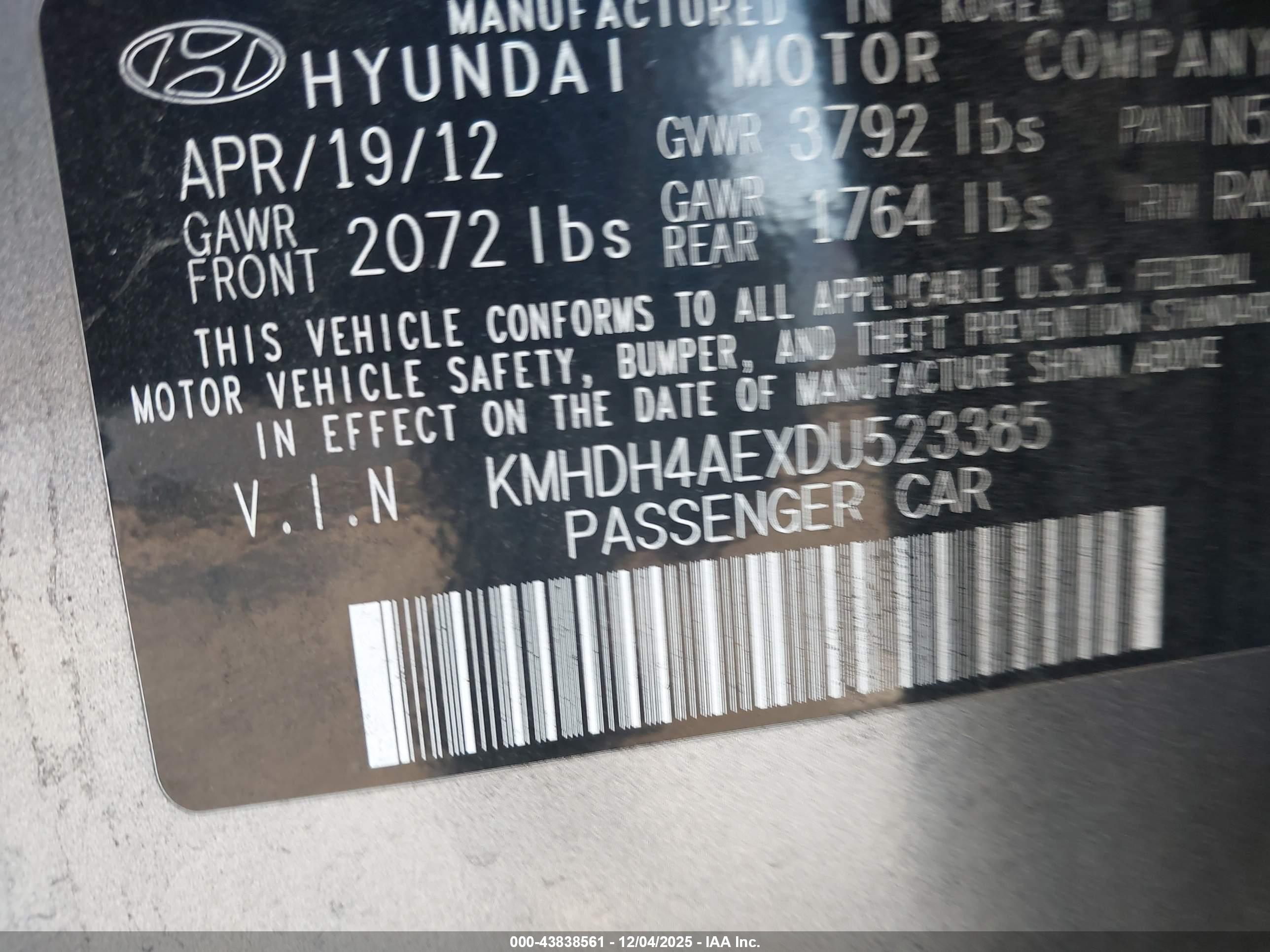 HYUNDAI ELANTRA image 9