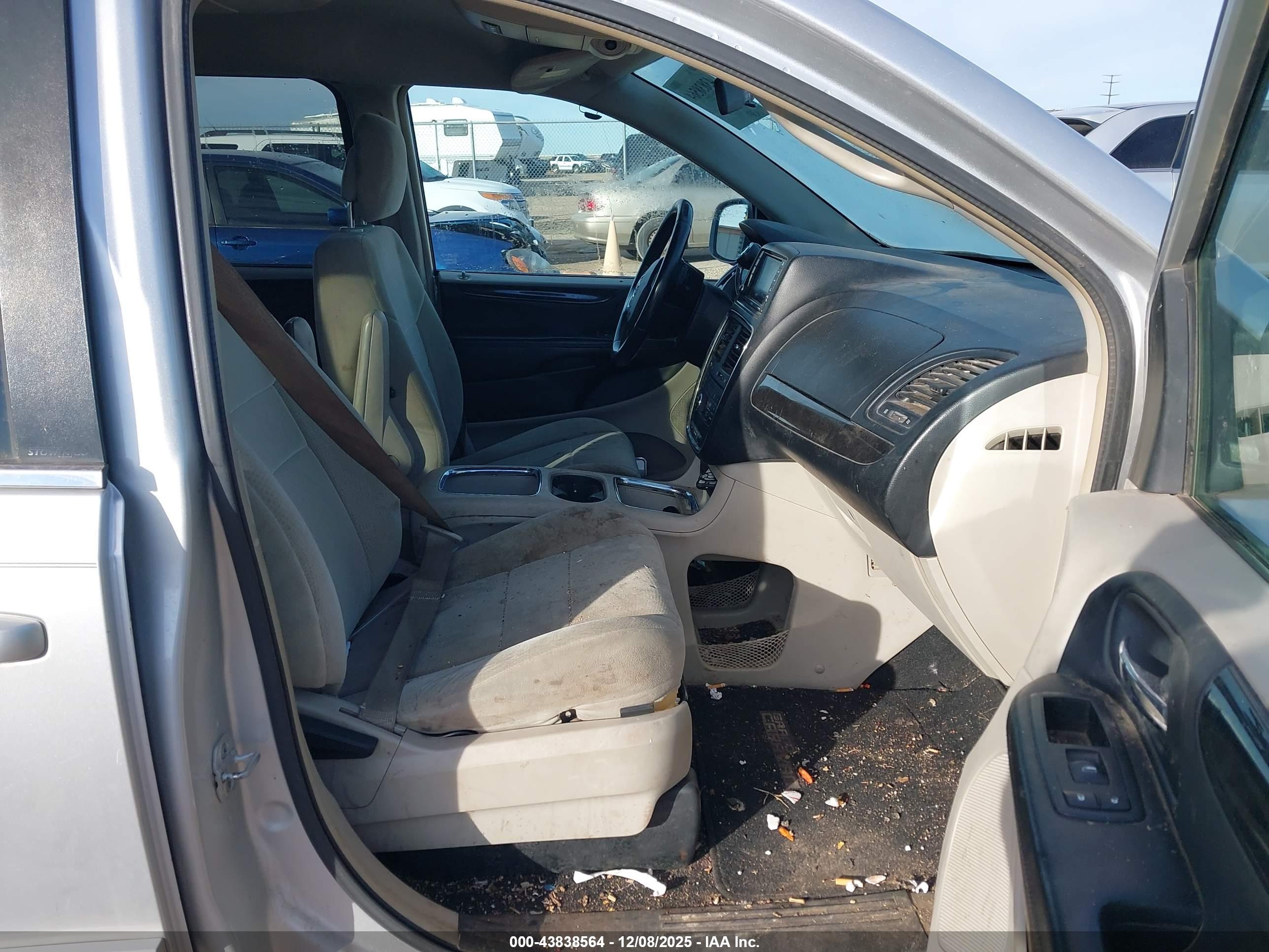 DODGE GRAND image 5