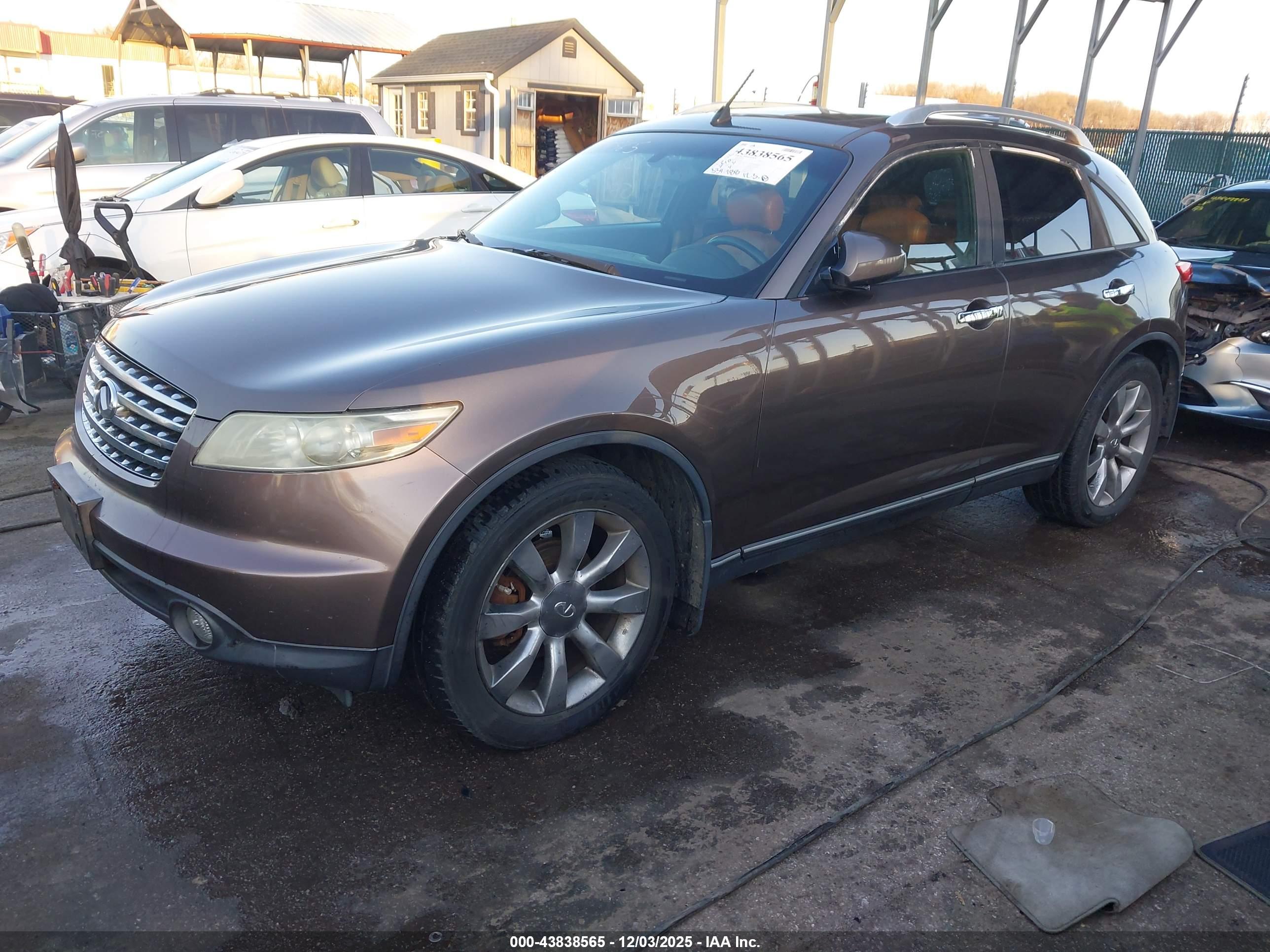 INFINITI FX35 image 2