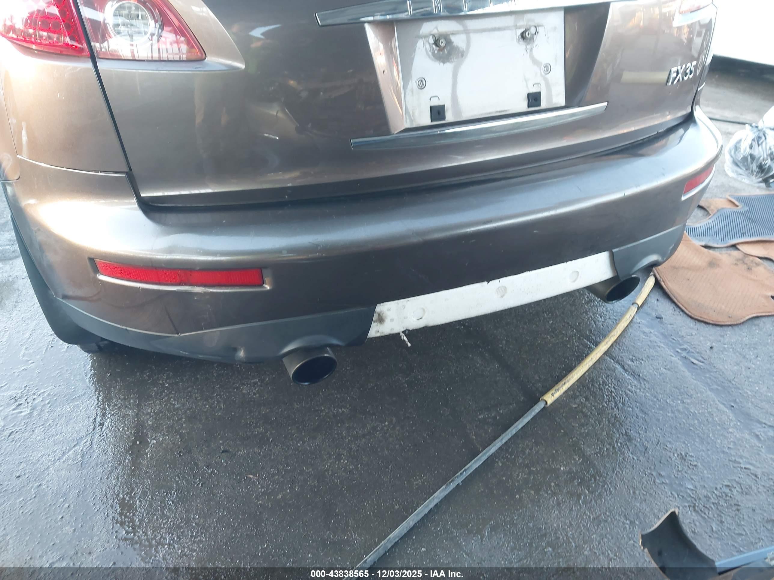 INFINITI FX35 image 6