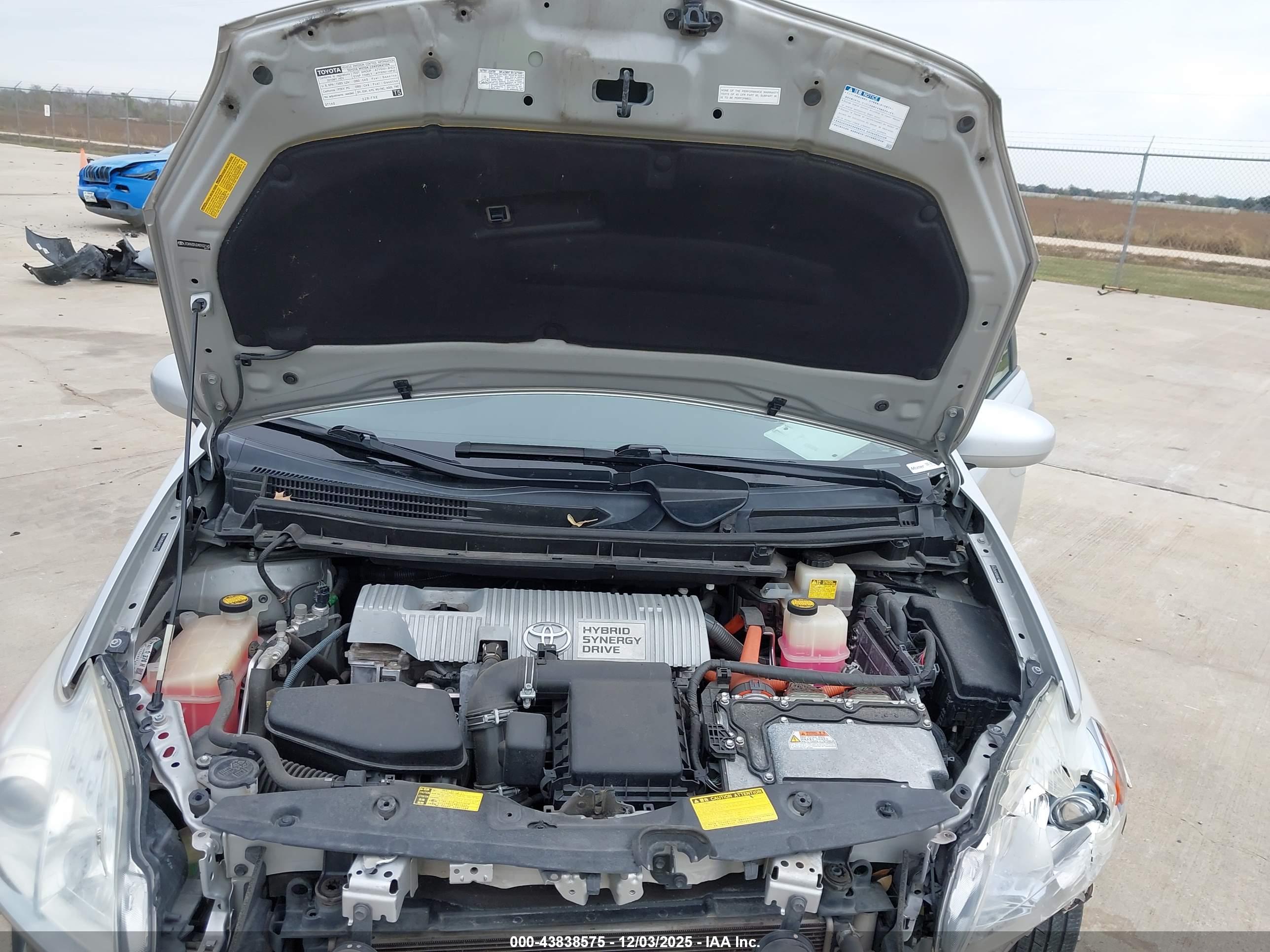 TOYOTA PRIUS image 10