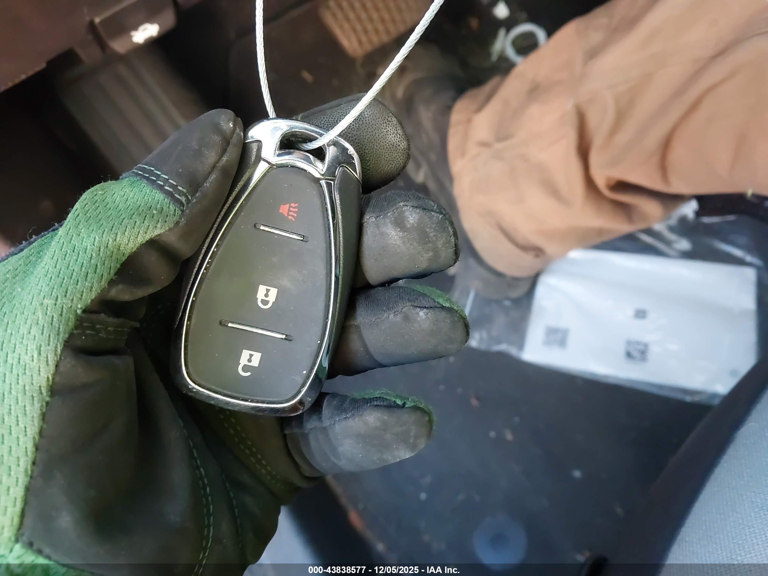 CHEVROLET EQUINOX image 11