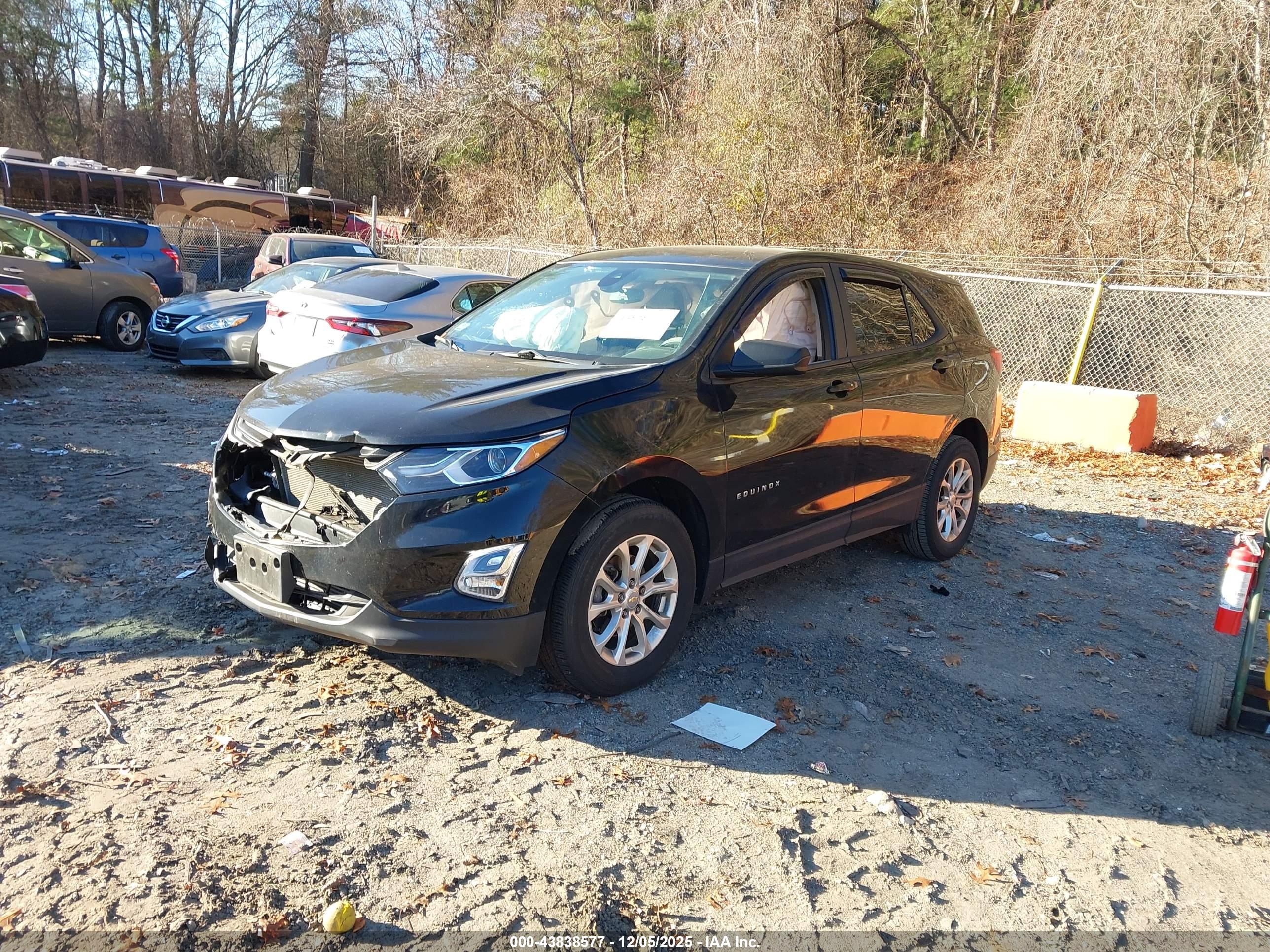 CHEVROLET EQUINOX image 2