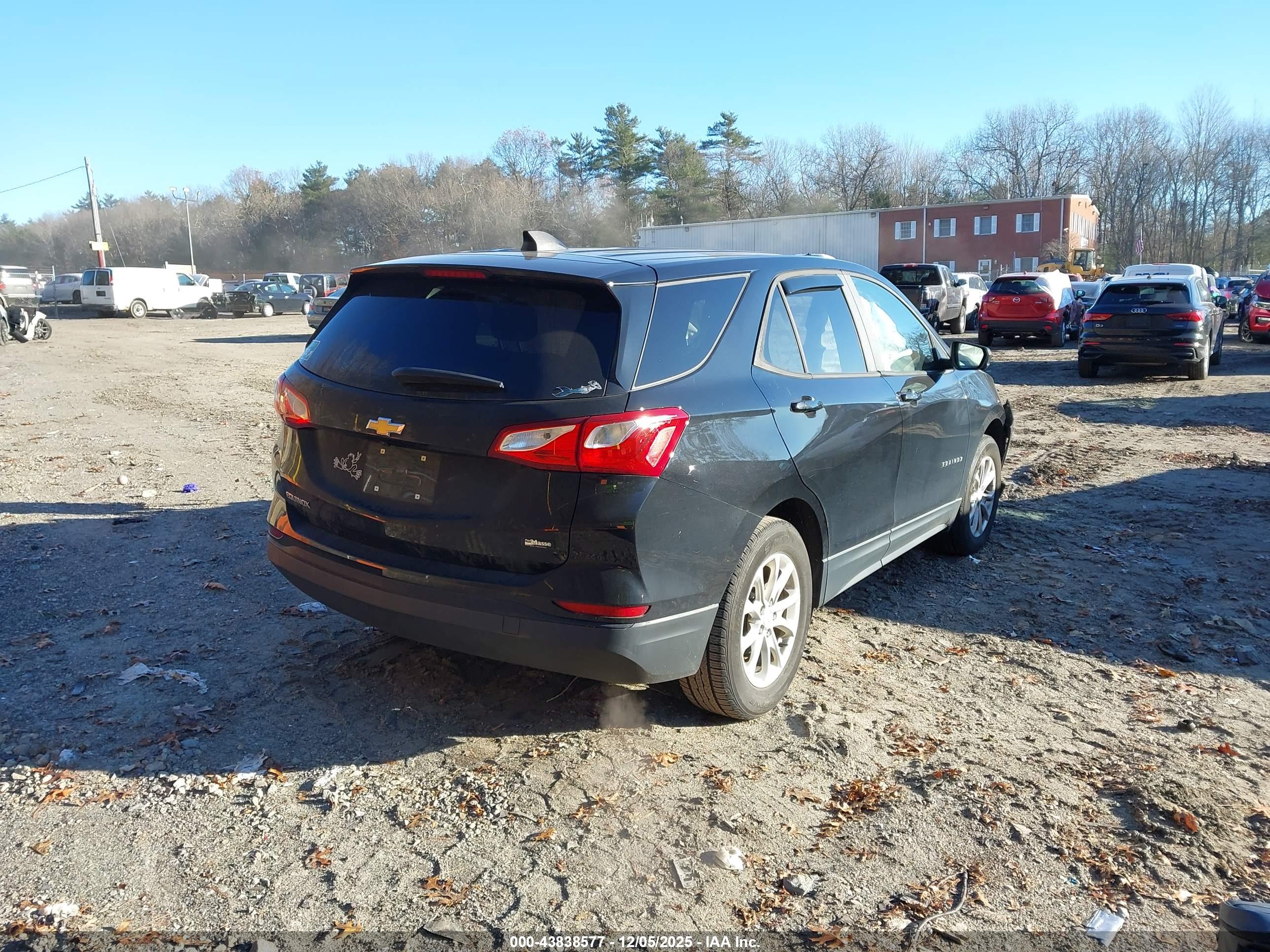 CHEVROLET EQUINOX image 4