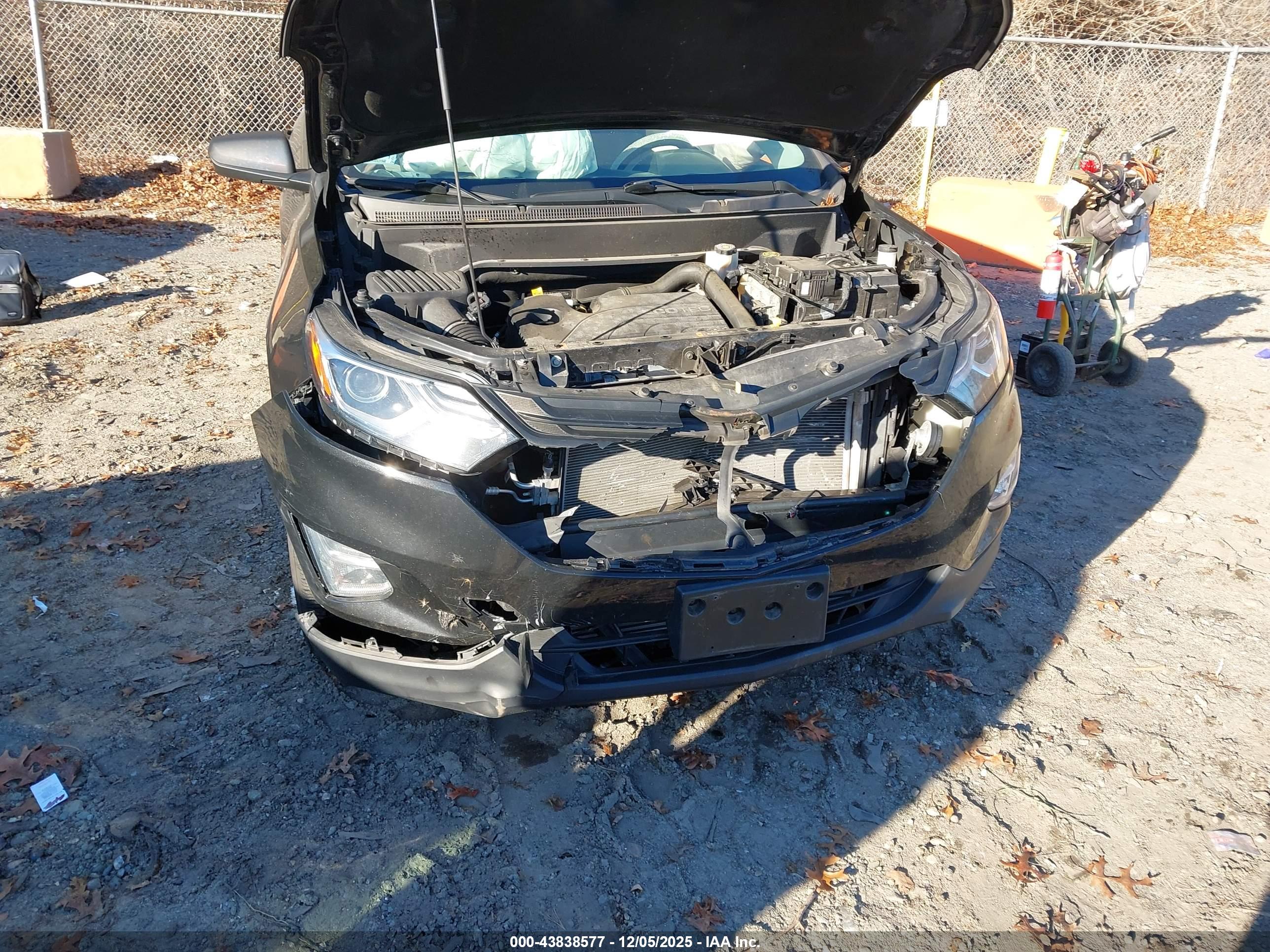 CHEVROLET EQUINOX image 6
