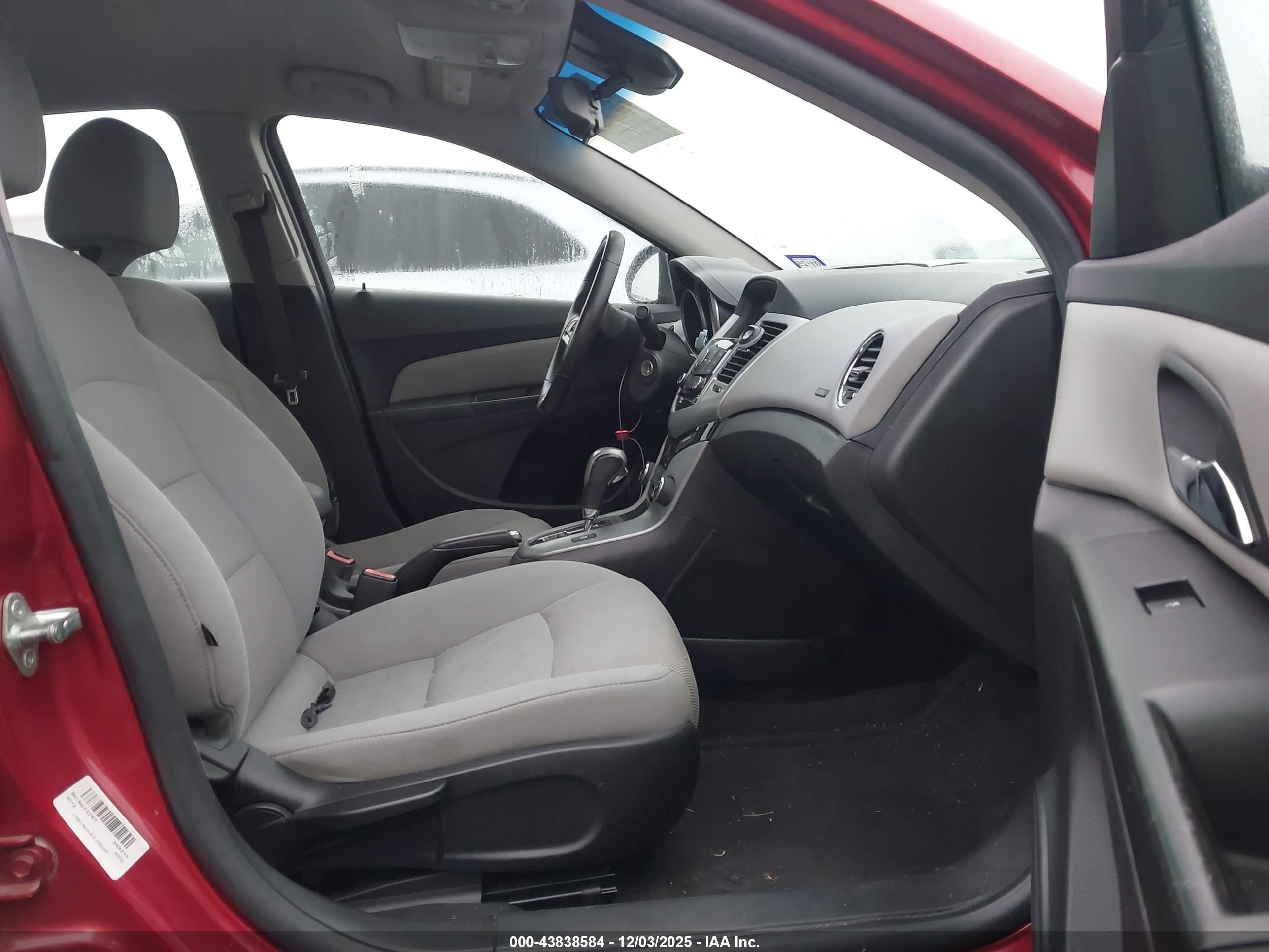 CHEVROLET CRUZE image 5