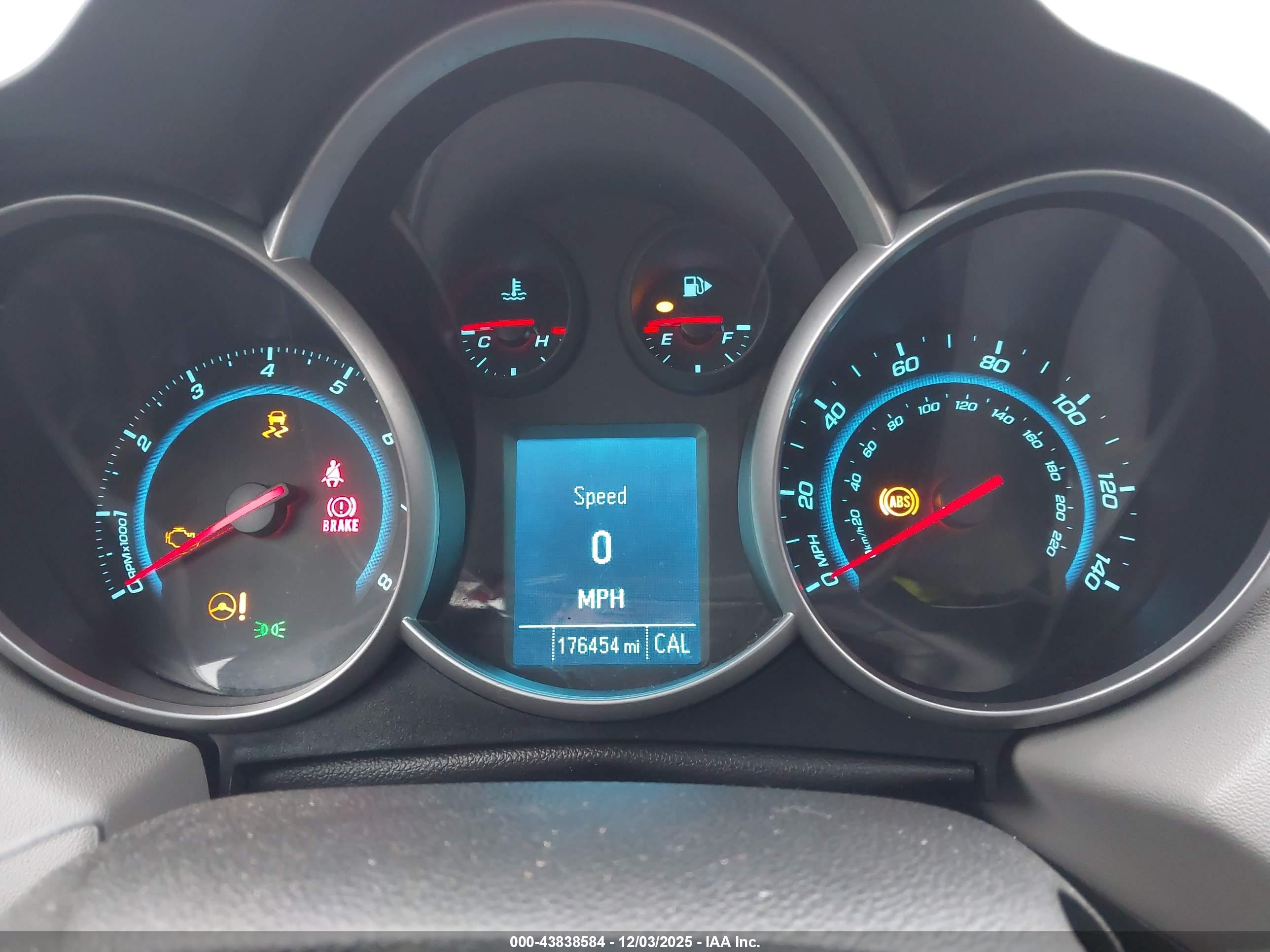 CHEVROLET CRUZE image 7