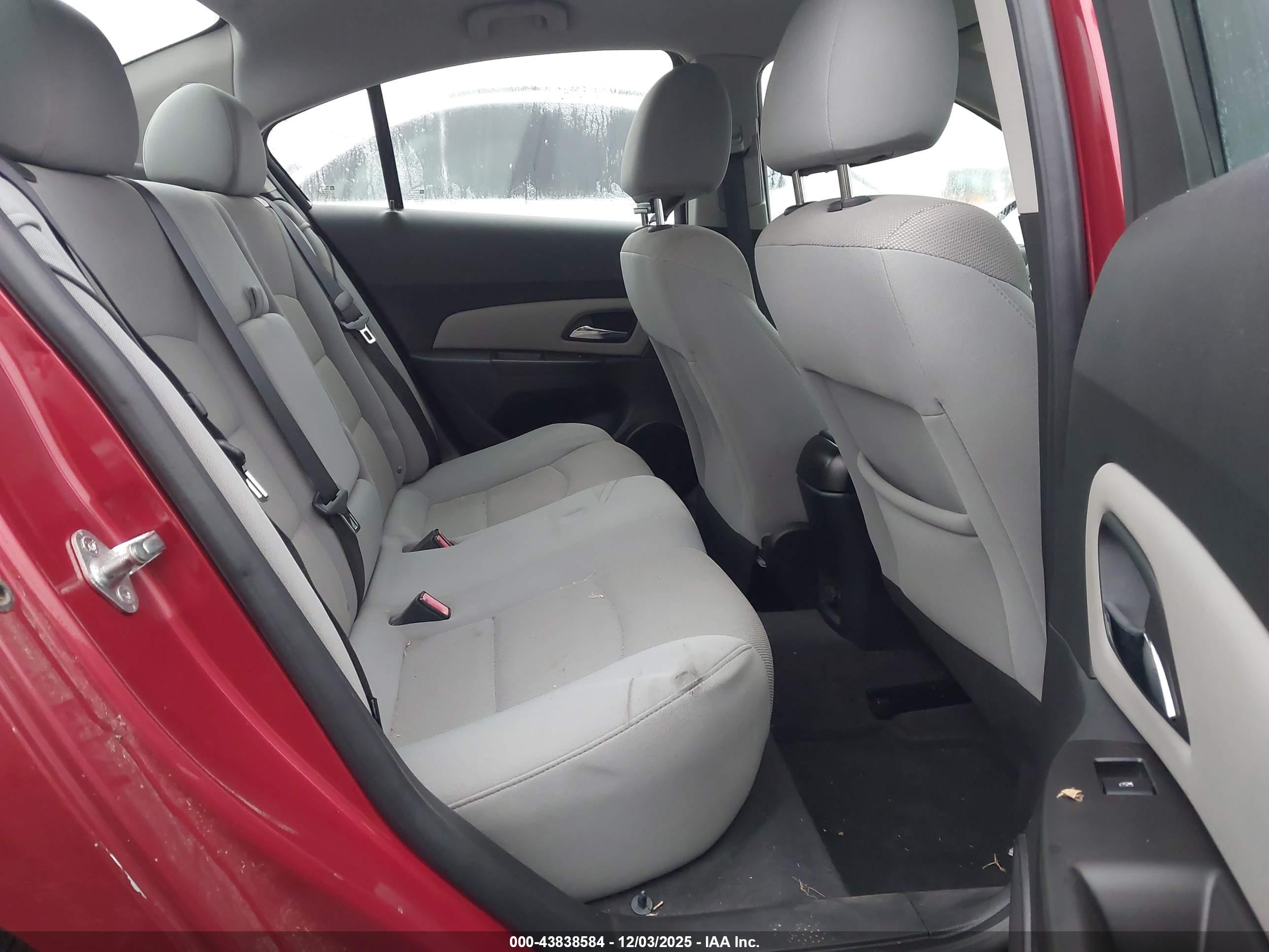 CHEVROLET CRUZE image 8