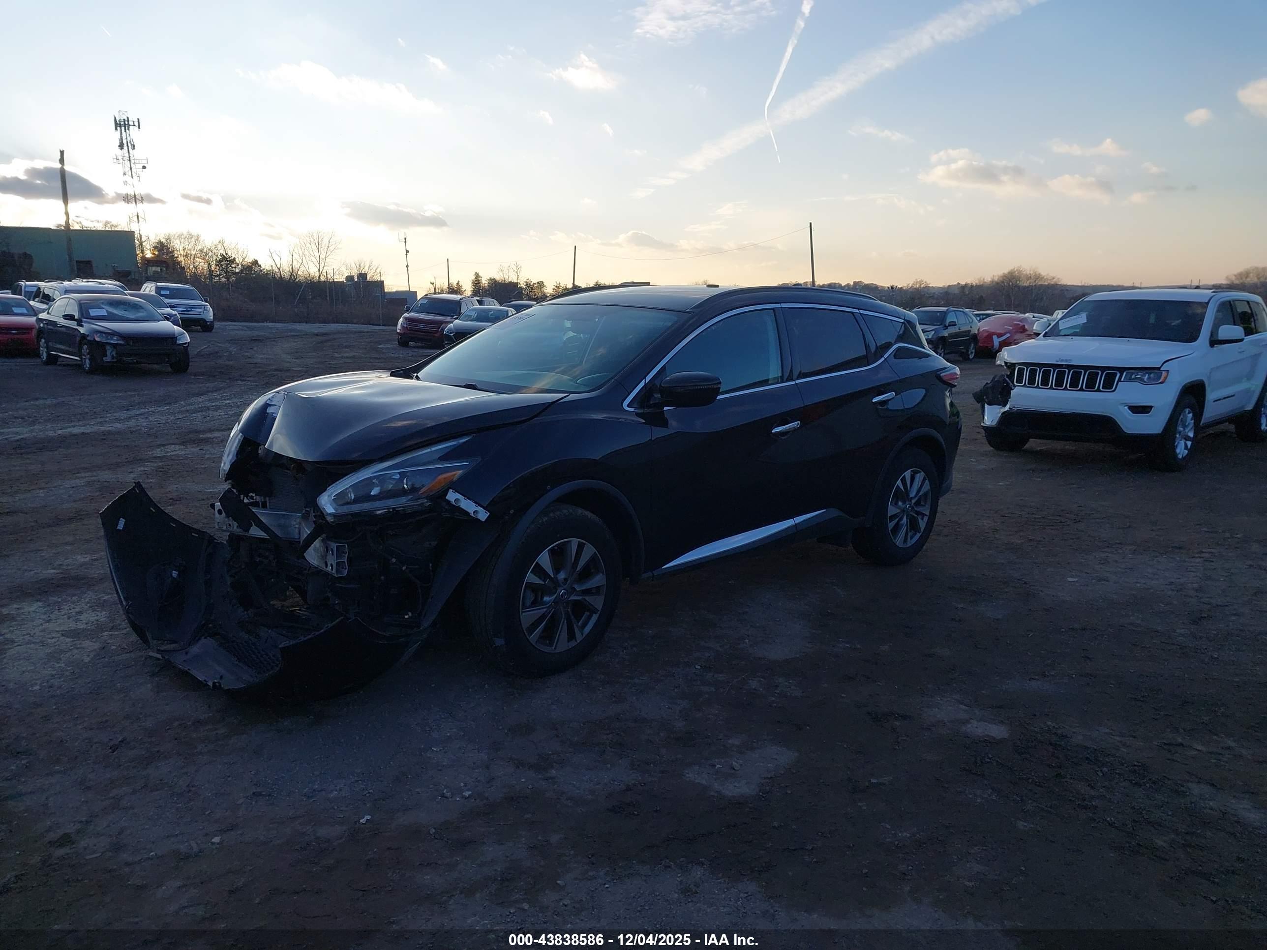 NISSAN MURANO image 2