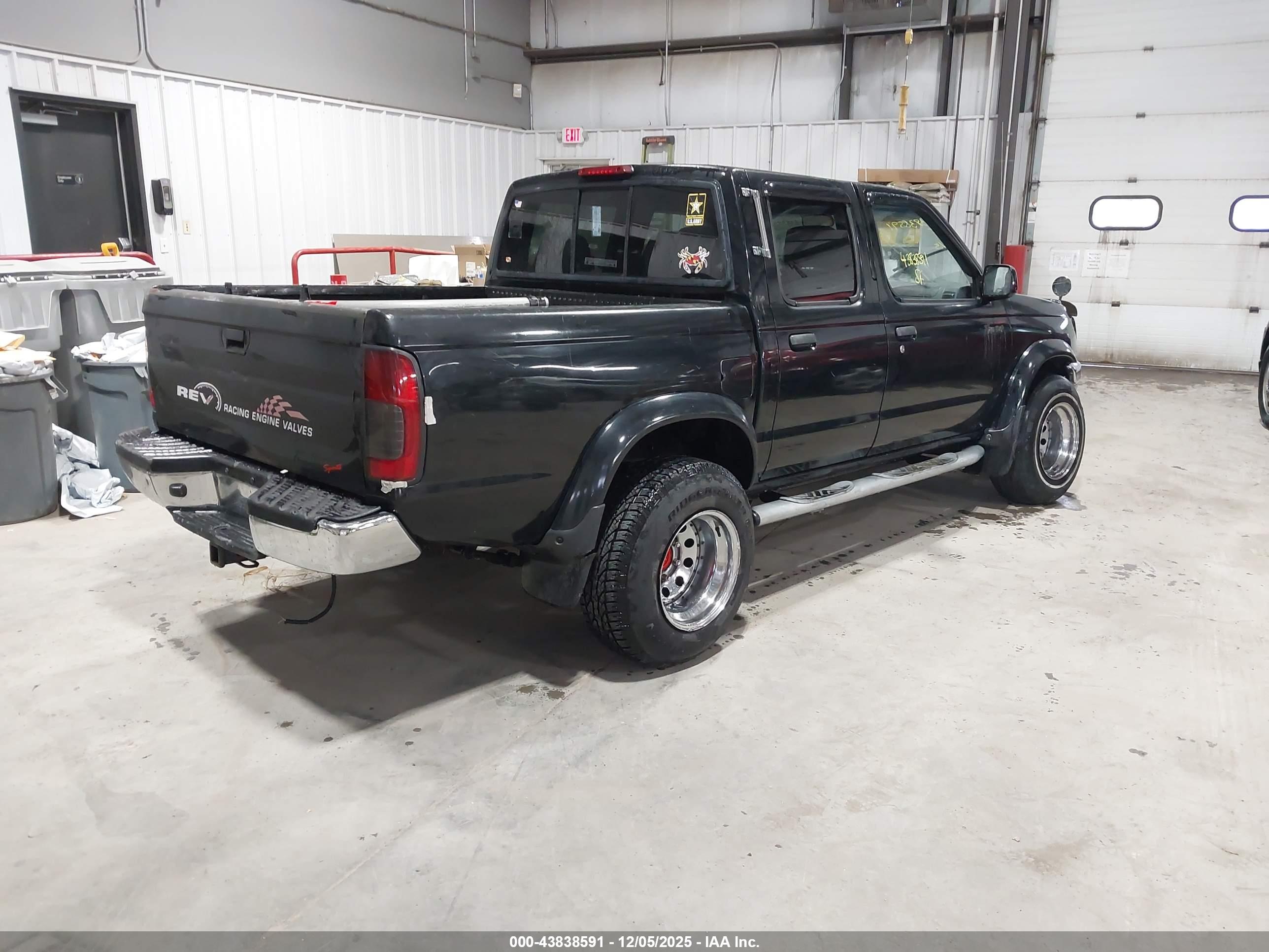 NISSAN FRONTIER image 4