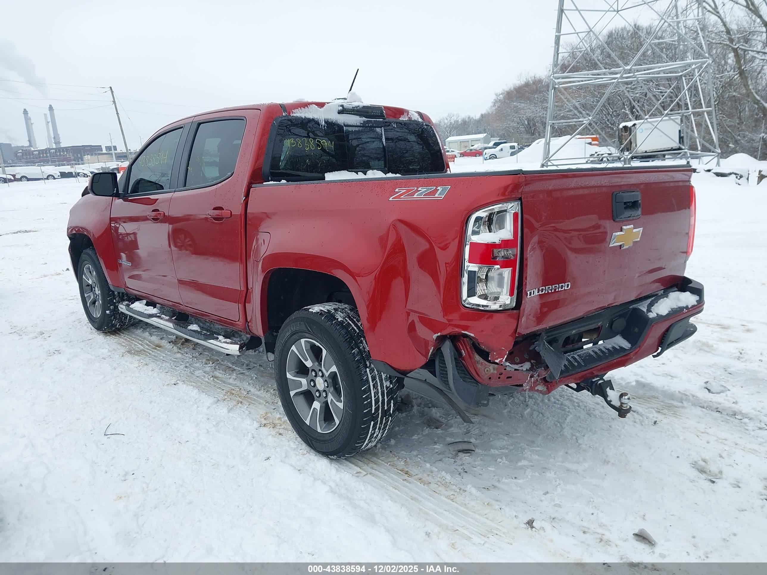 CHEVROLET COLORADO image 3