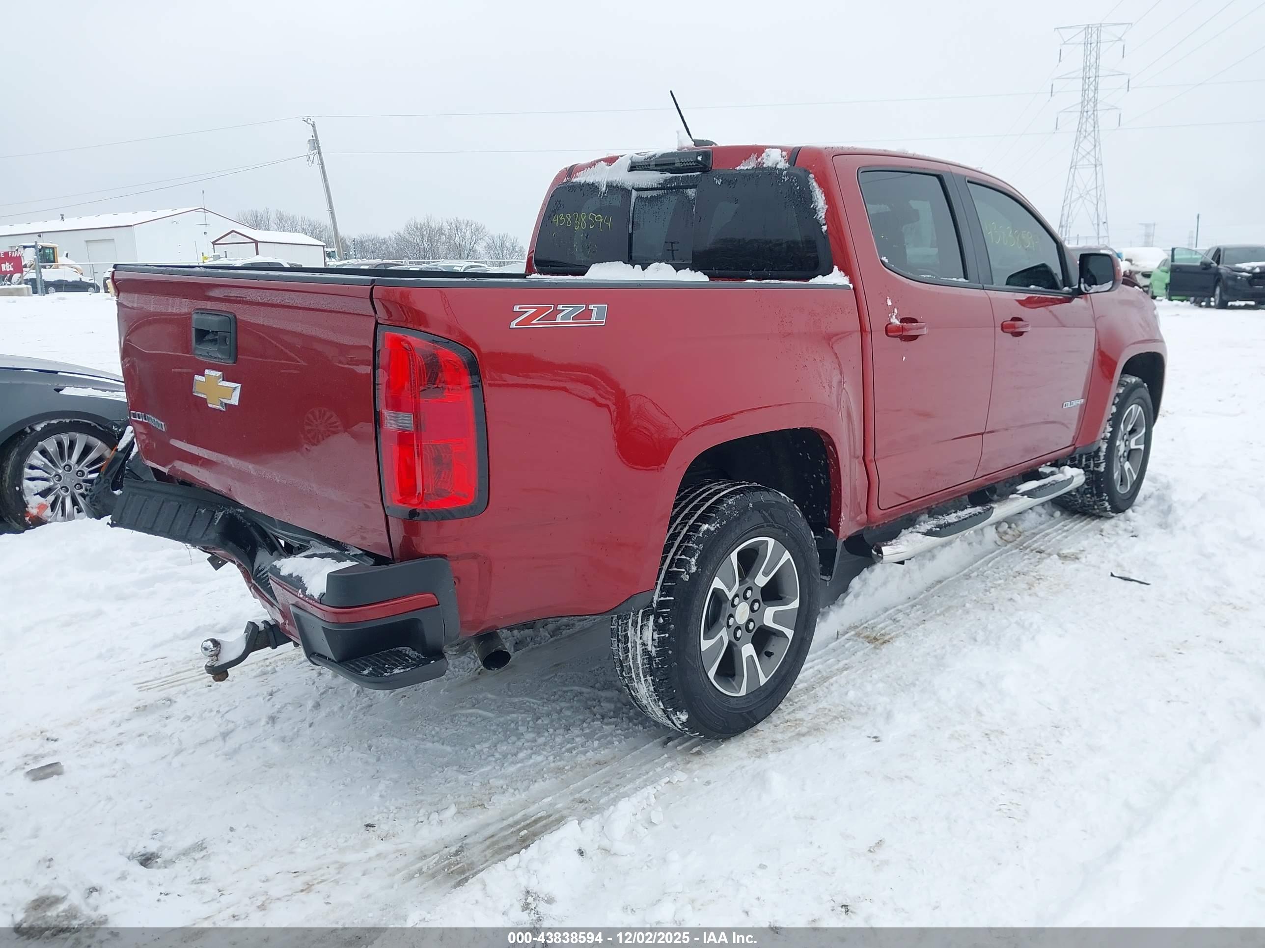 CHEVROLET COLORADO image 4
