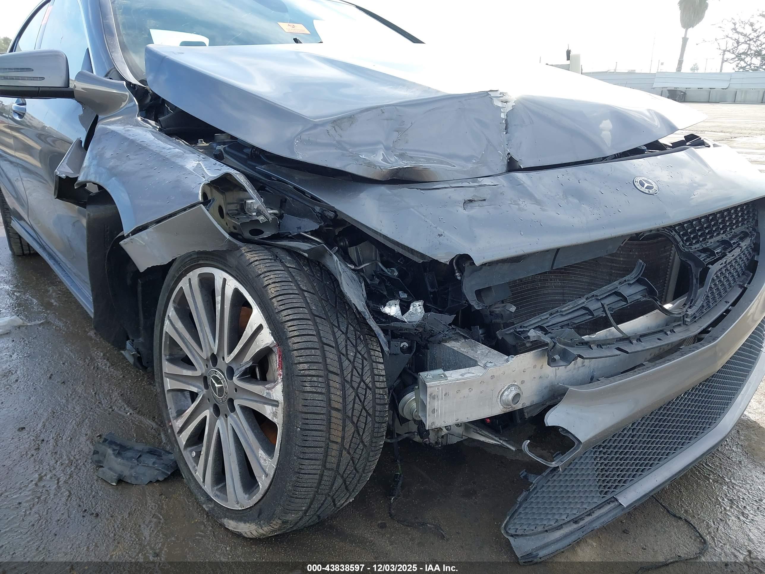 MERCEDES-BENZ CLA image 6