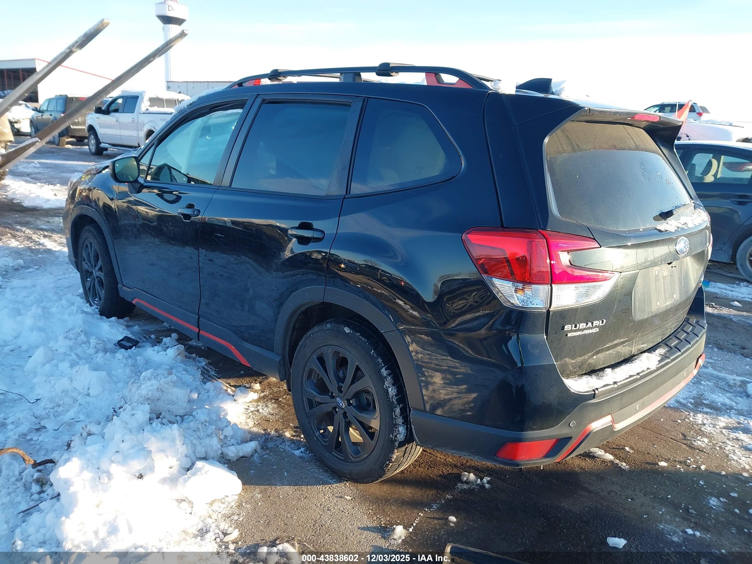 SUBARU FORESTER image 3