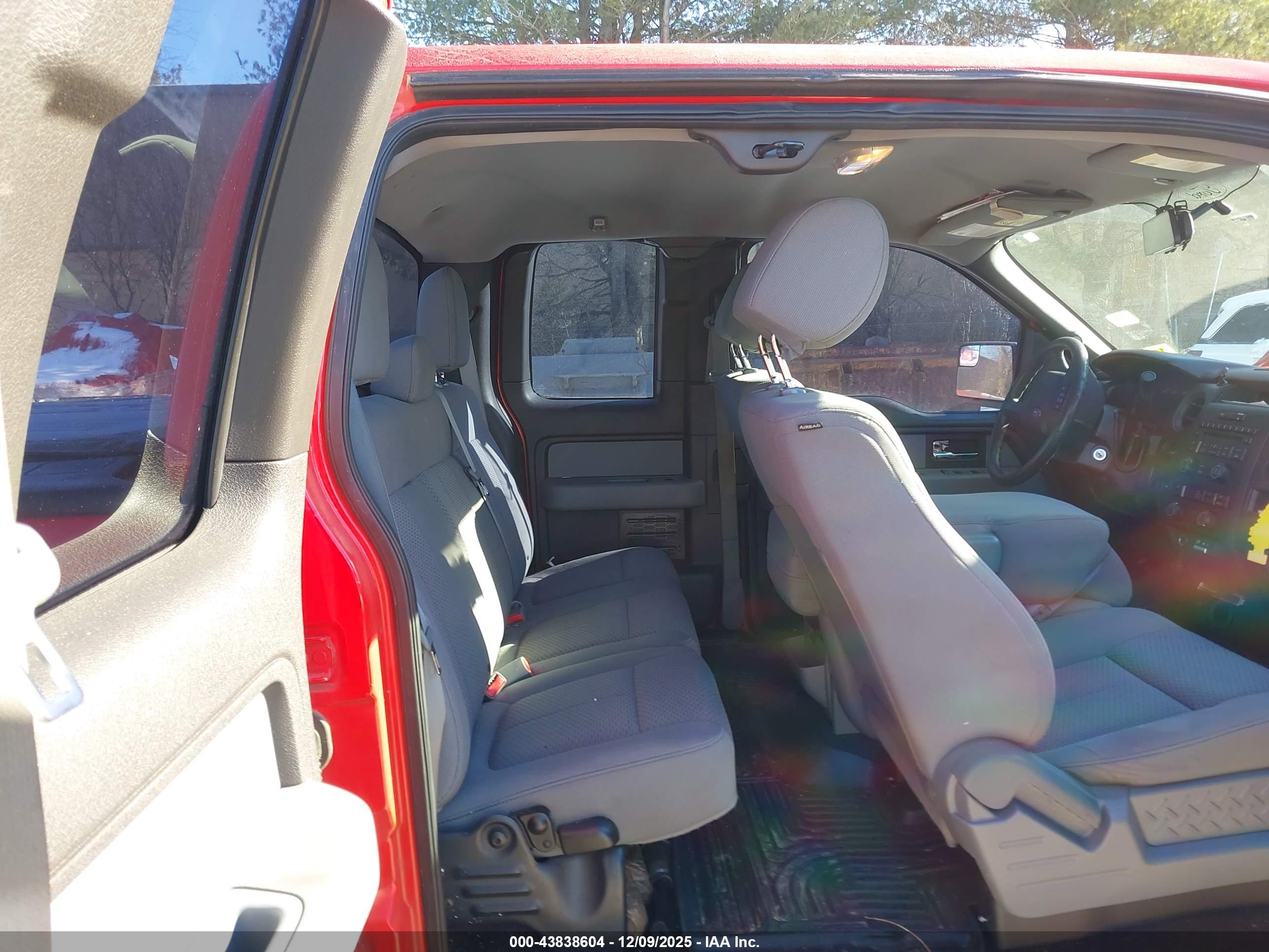 FORD F-150 image 8