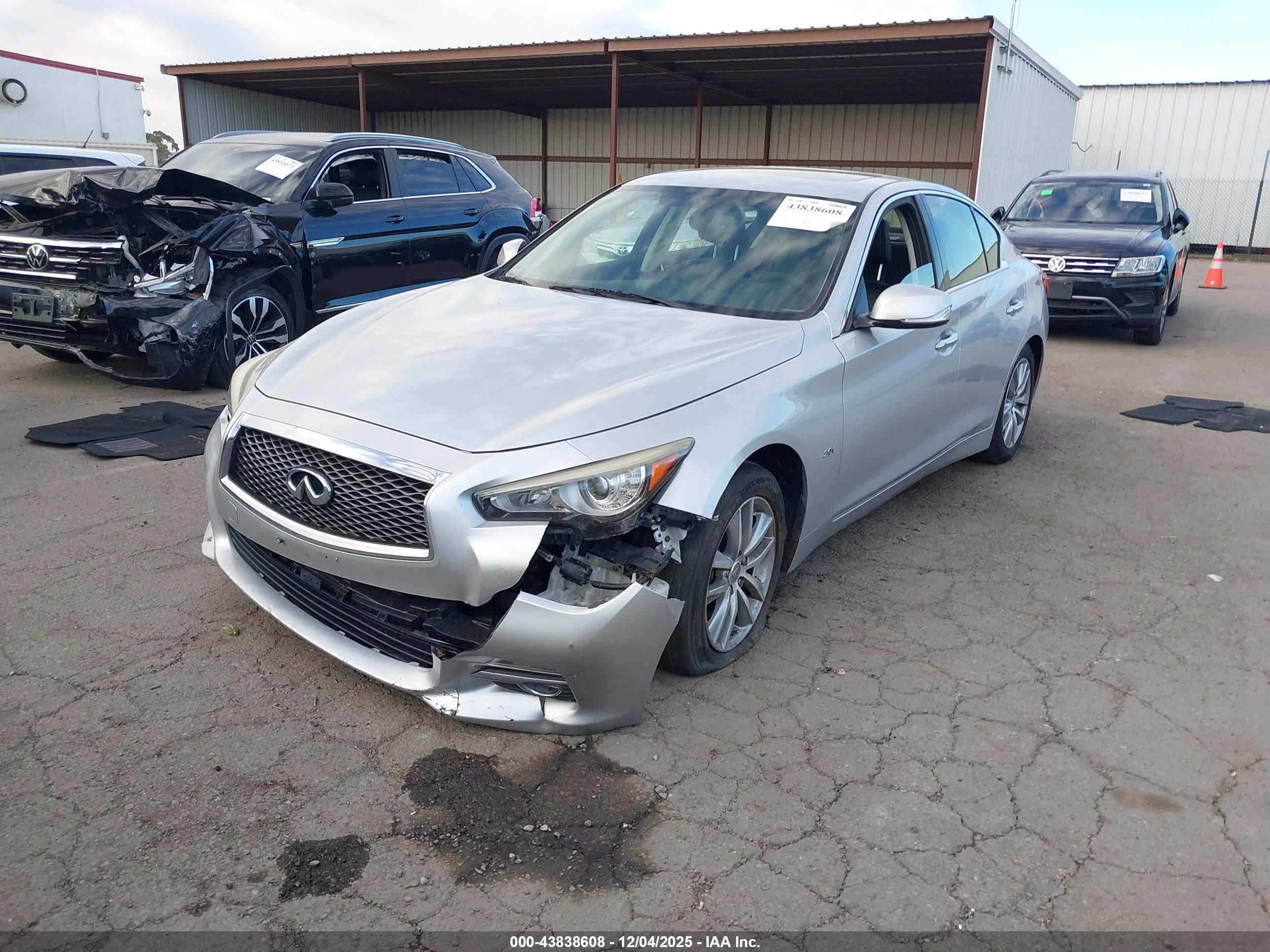 INFINITI Q50 image 2