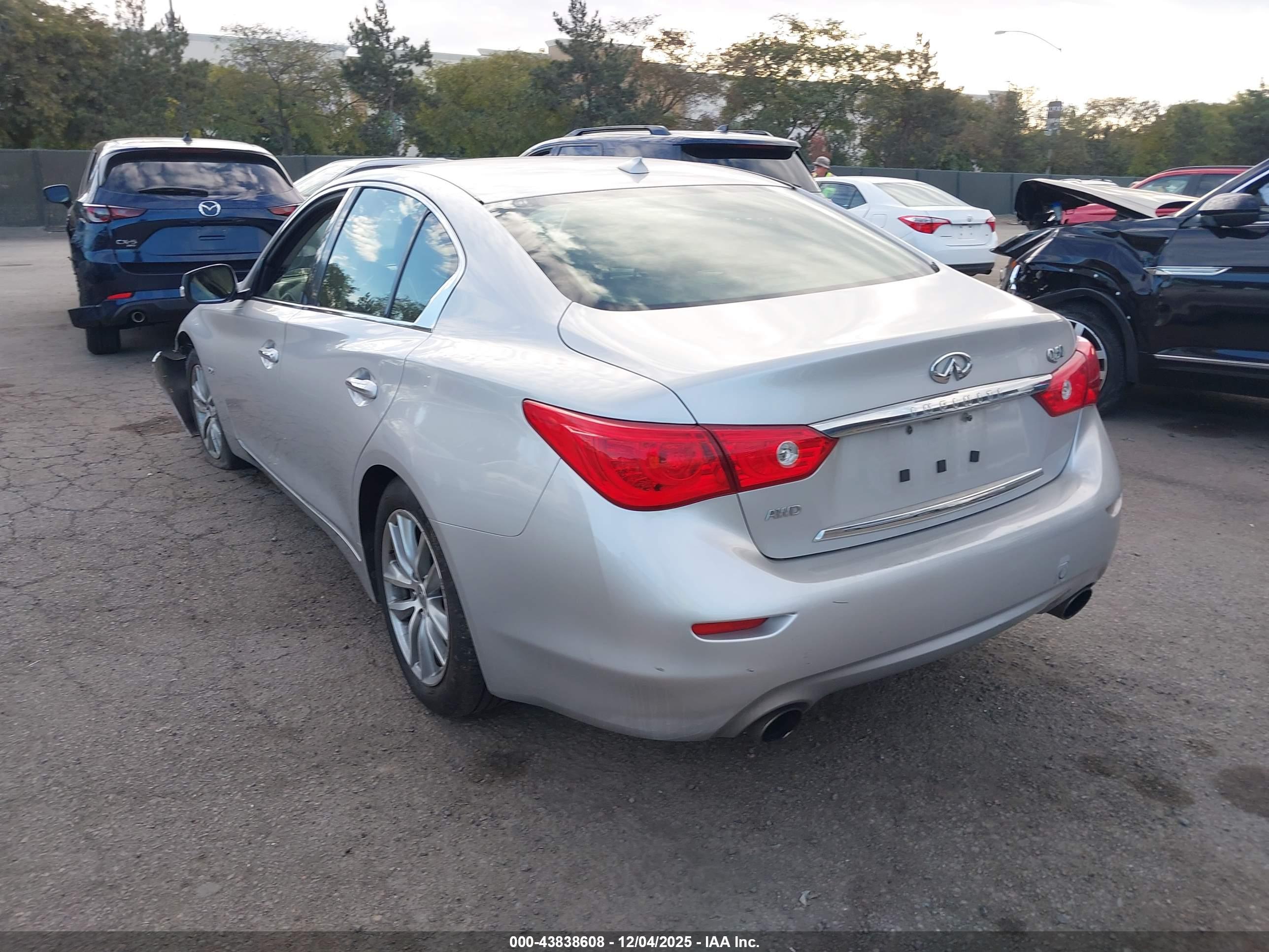 INFINITI Q50 image 3