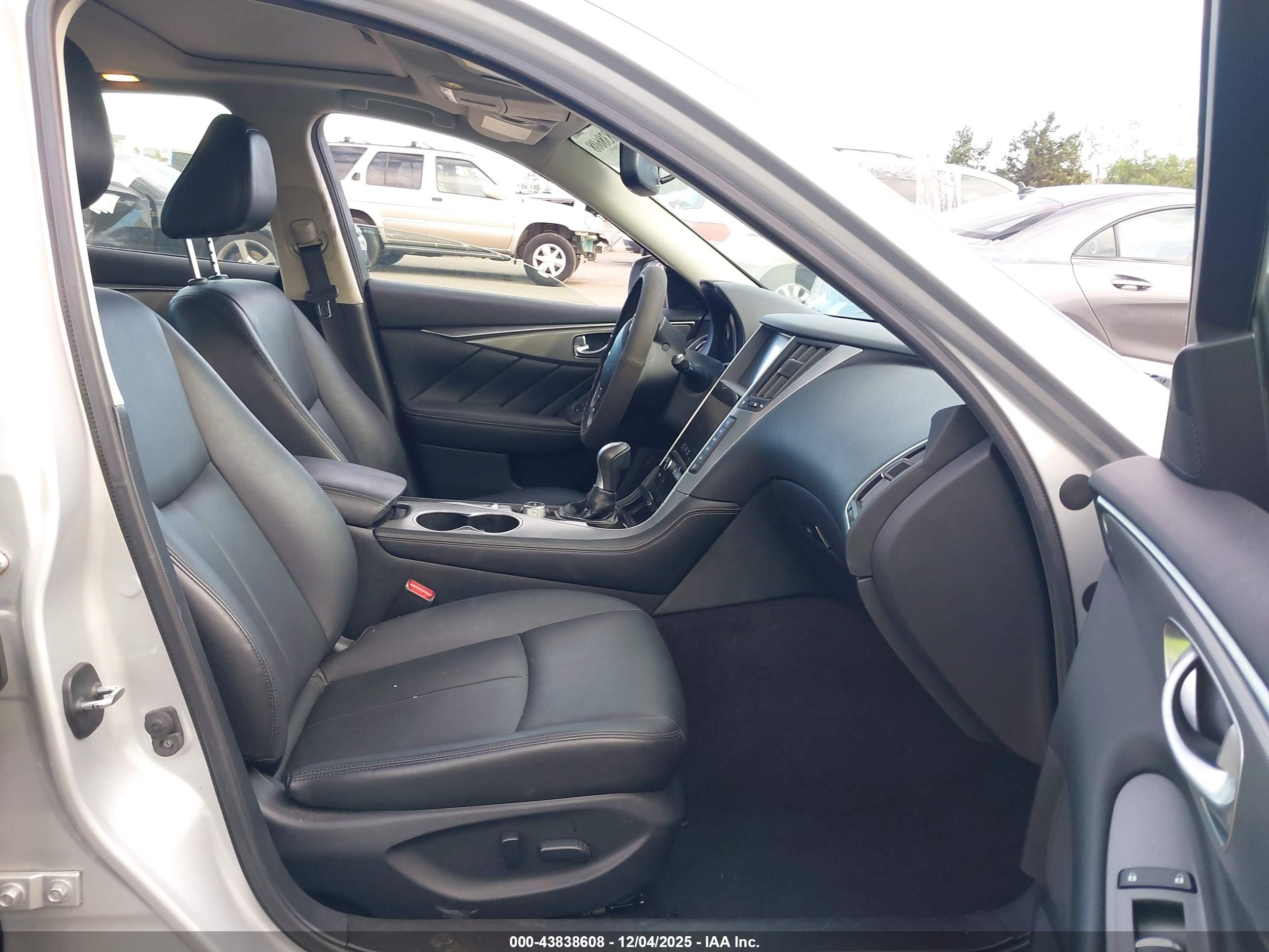 INFINITI Q50 image 5