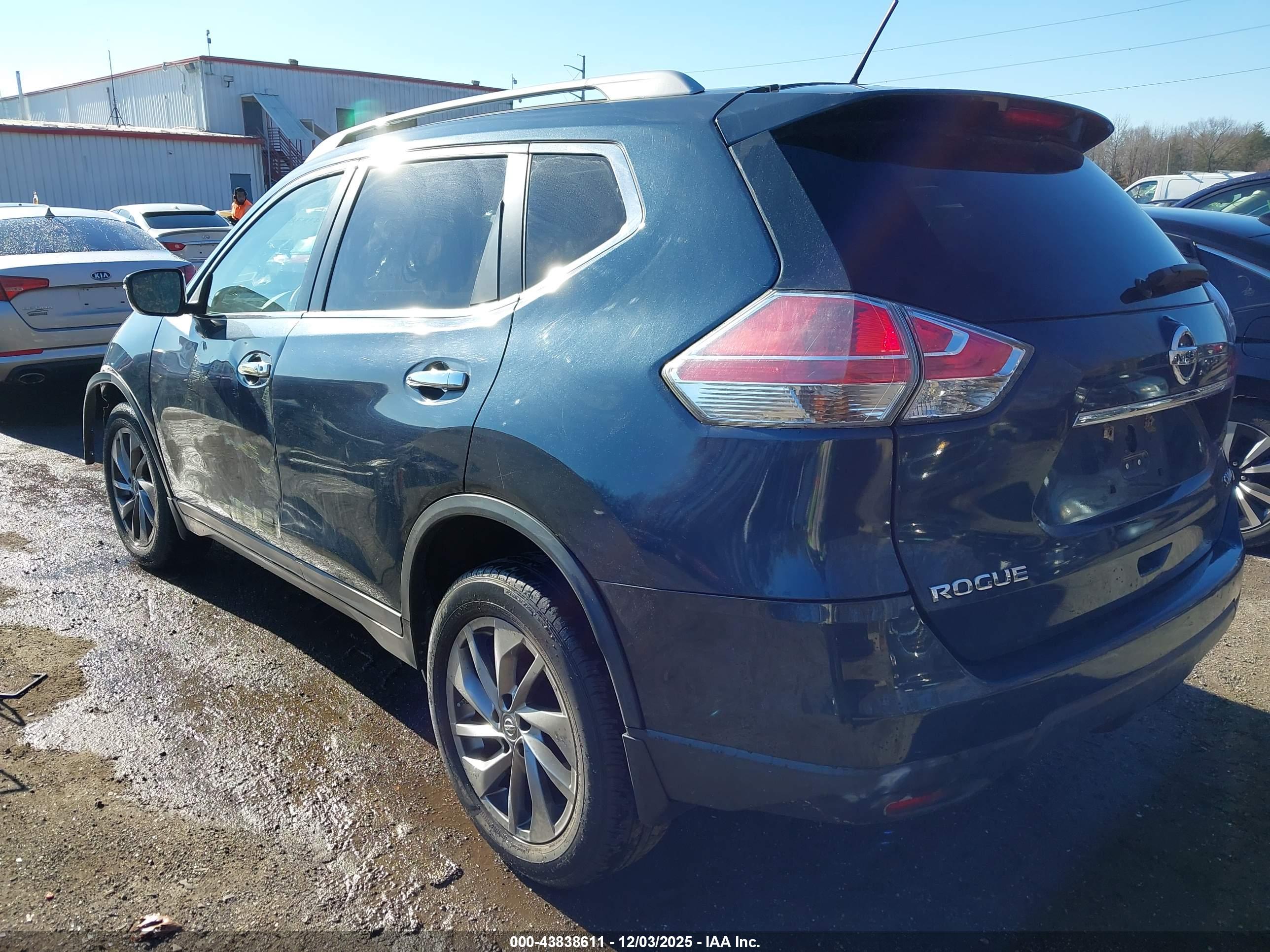 NISSAN ROGUE image 3