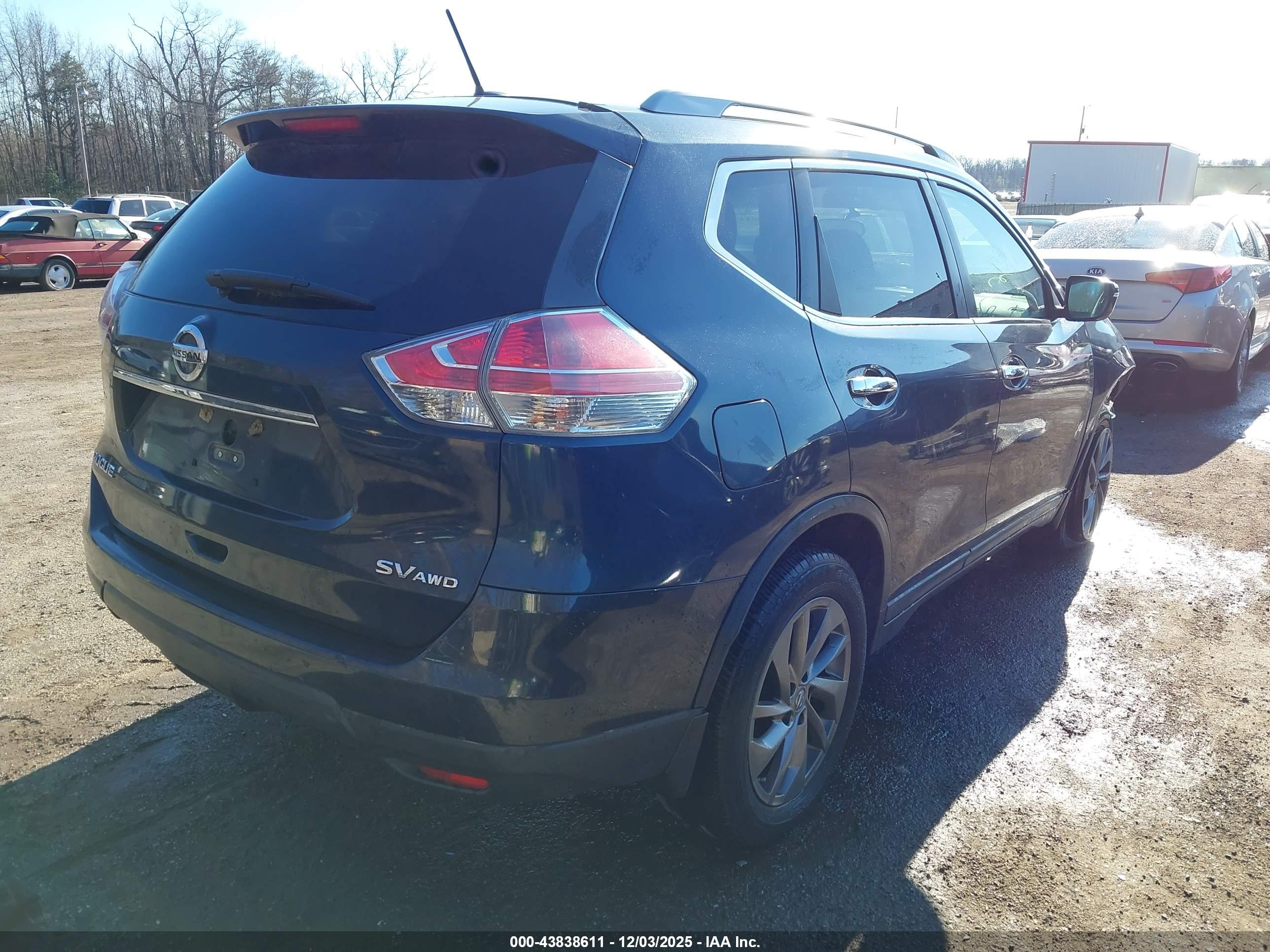 NISSAN ROGUE image 4