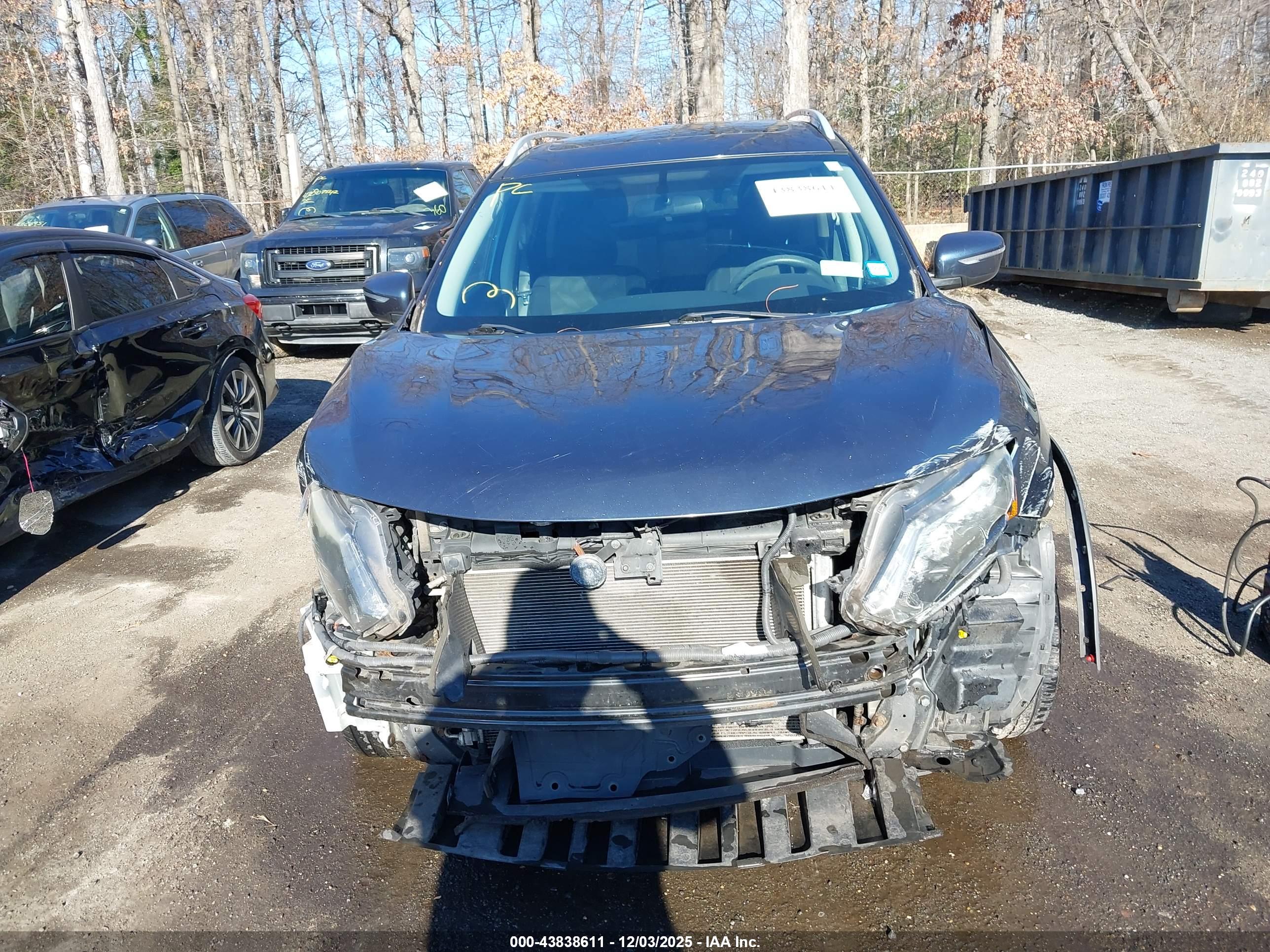 NISSAN ROGUE image 6