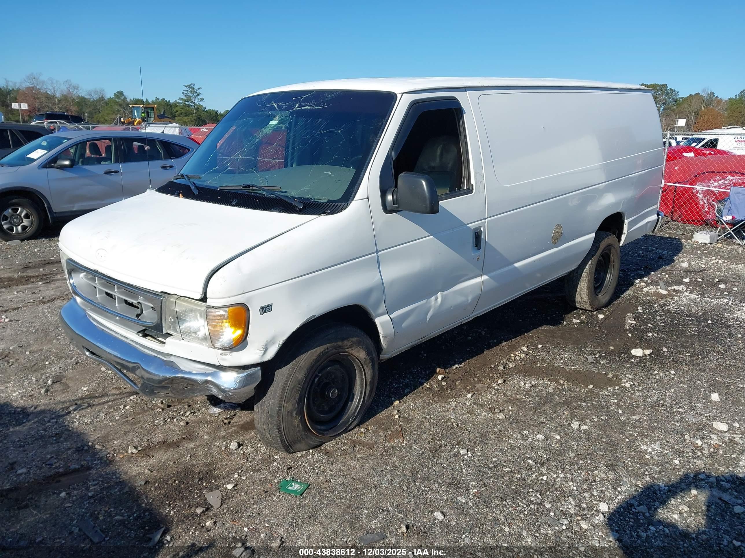 FORD E-250 image 2