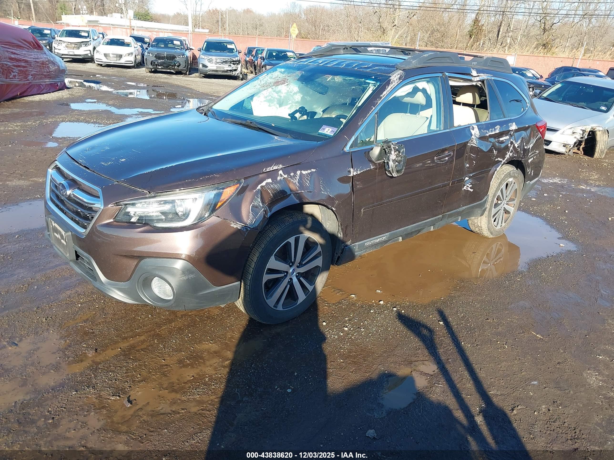 SUBARU OUTBACK image 2