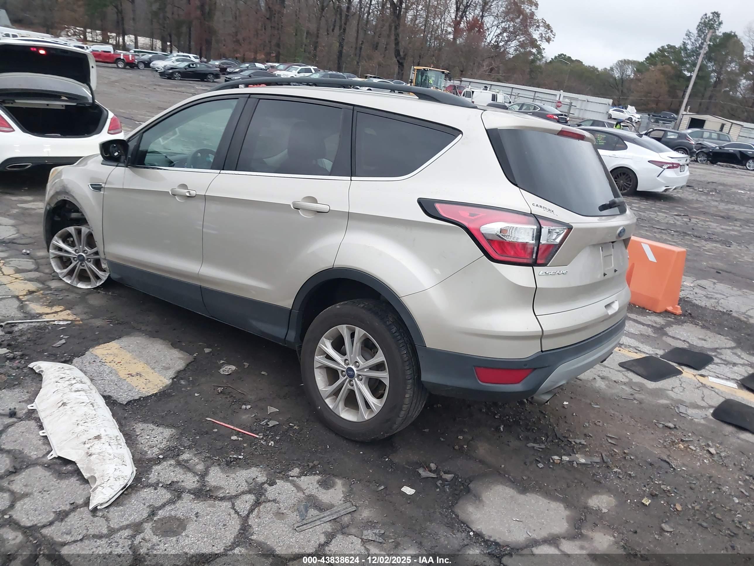 FORD ESCAPE image 3